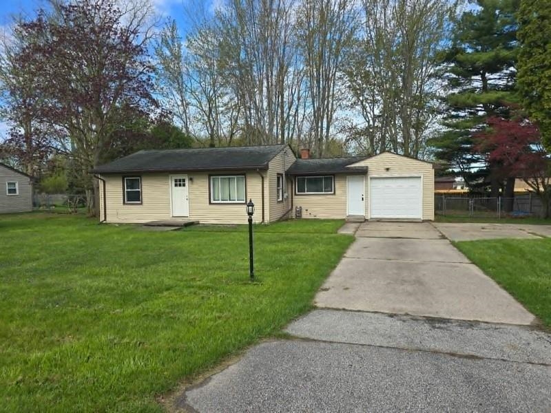 130 W Harcourt Drive, Saginaw, MI, 48609