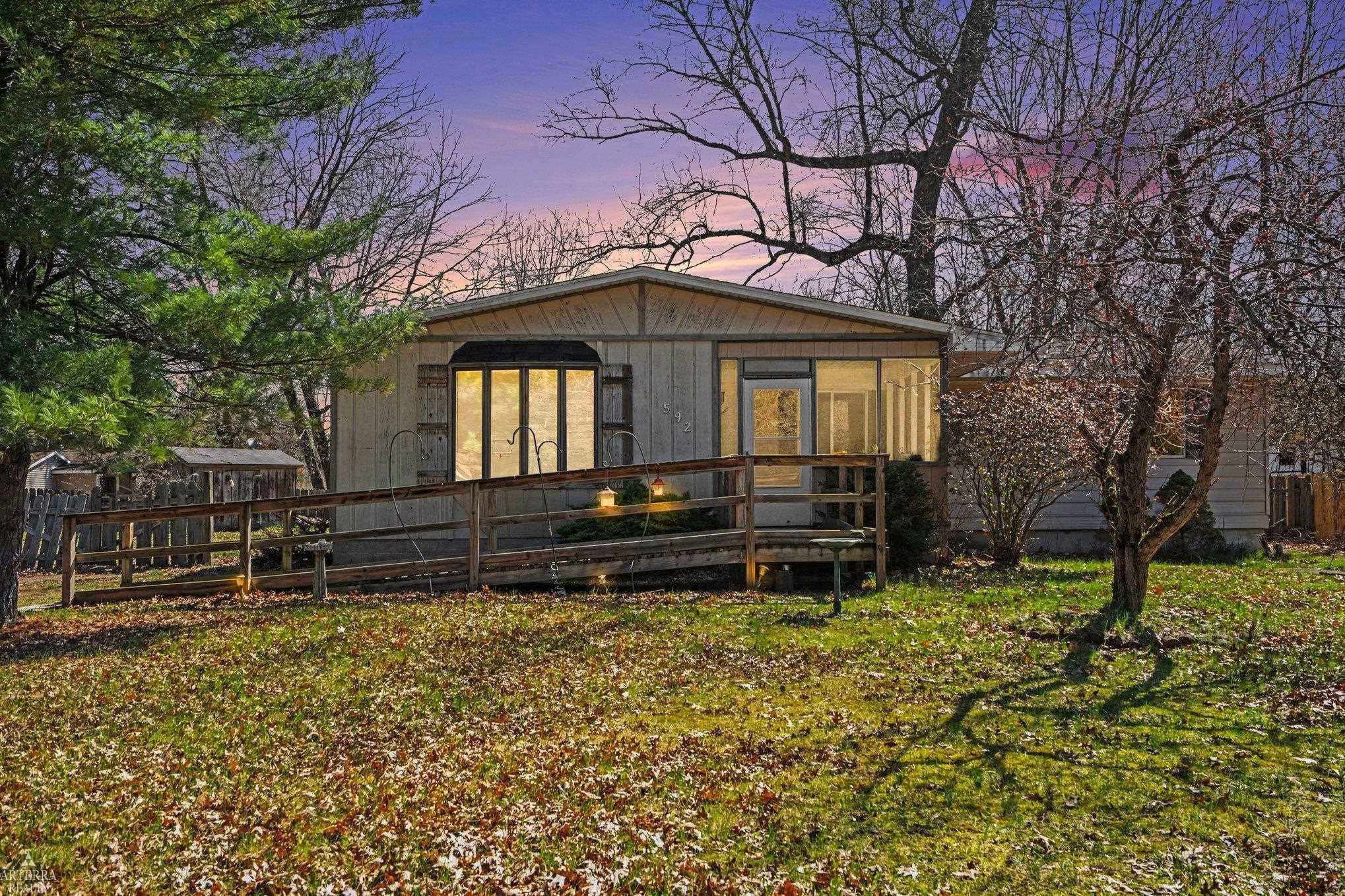 1592 Oakwood Drive, Gladwin, MI, 48624
