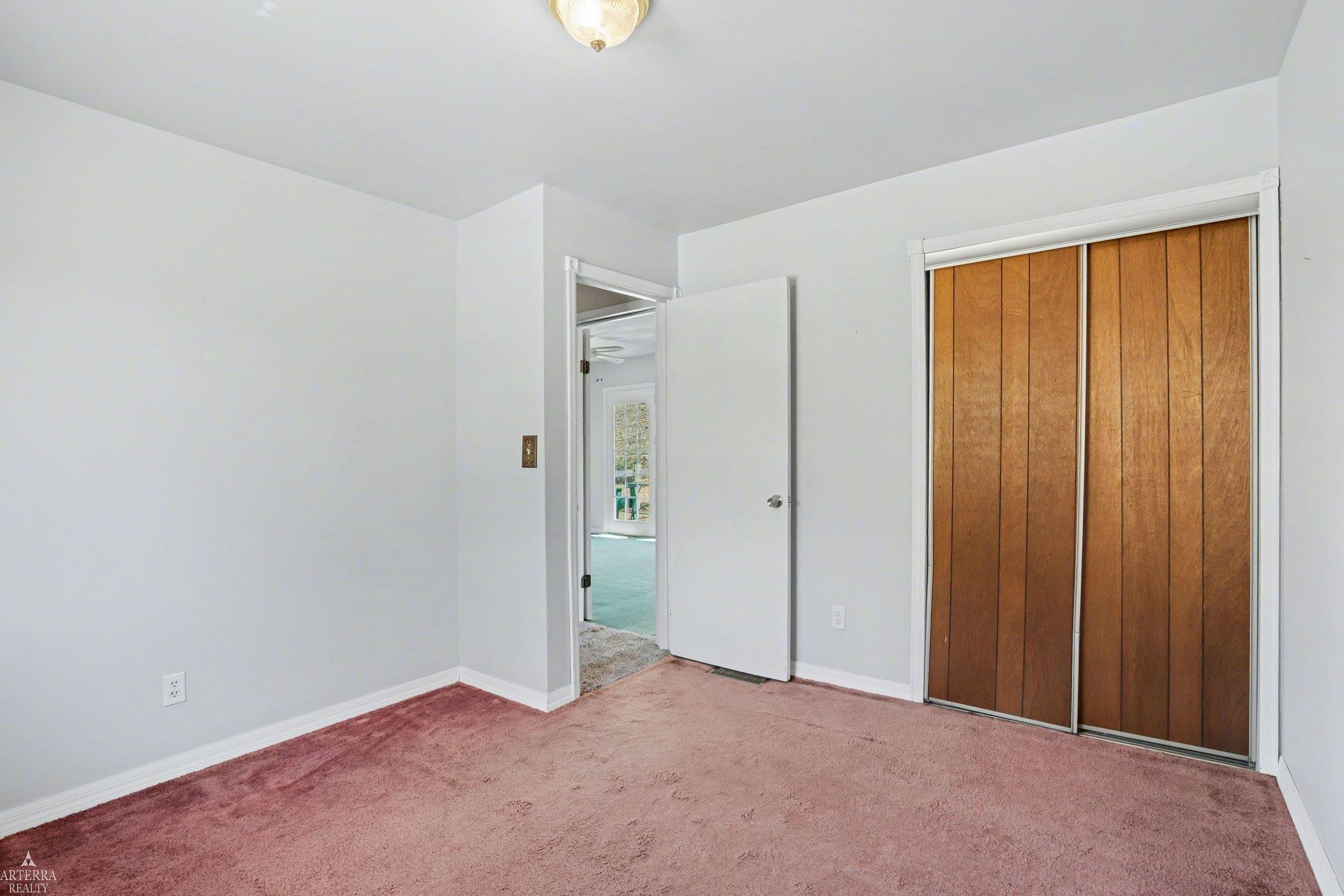 1592 Oakwood Drive, Gladwin, MI, 48624