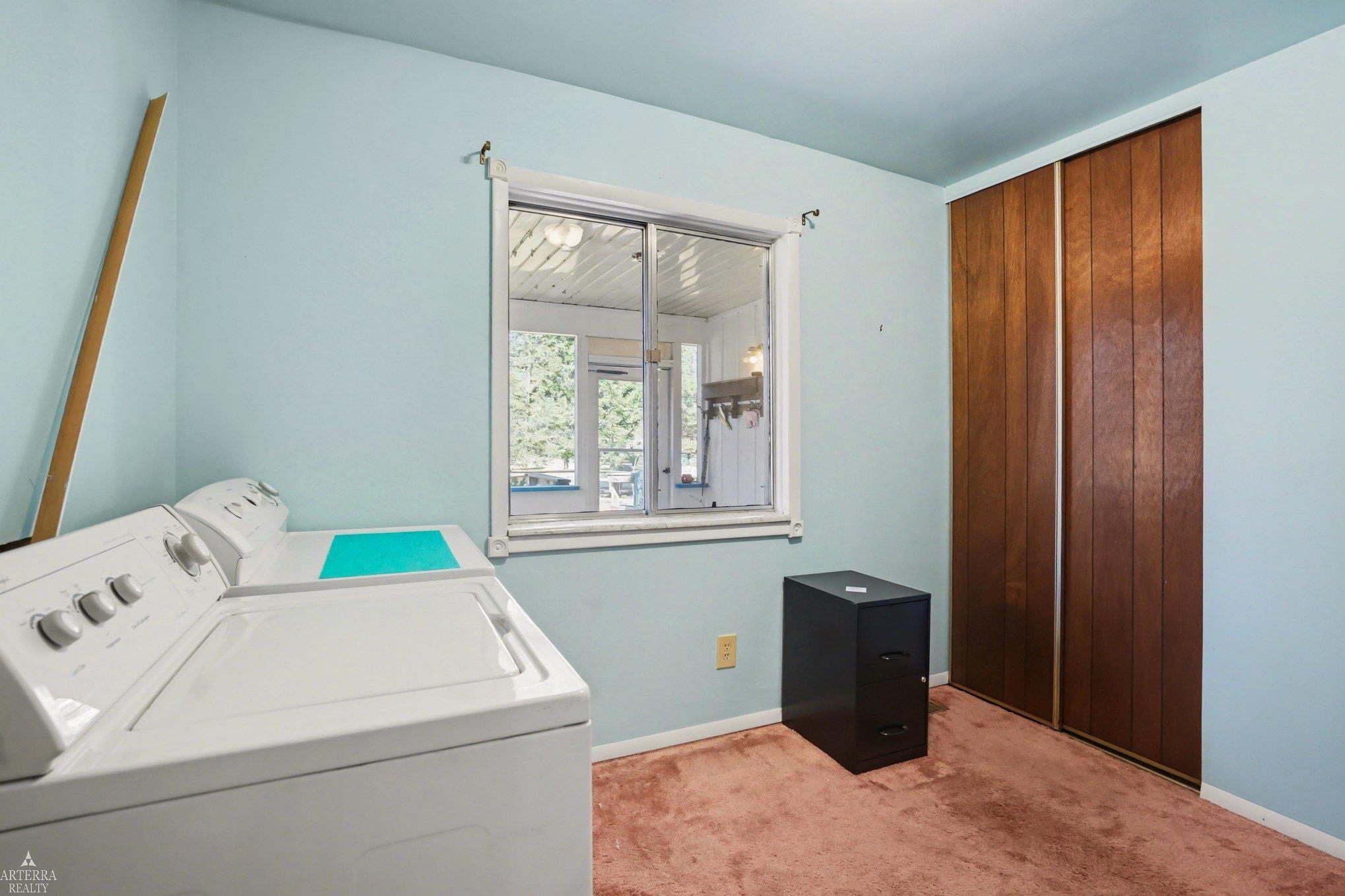 1592 Oakwood Drive, Gladwin, MI, 48624