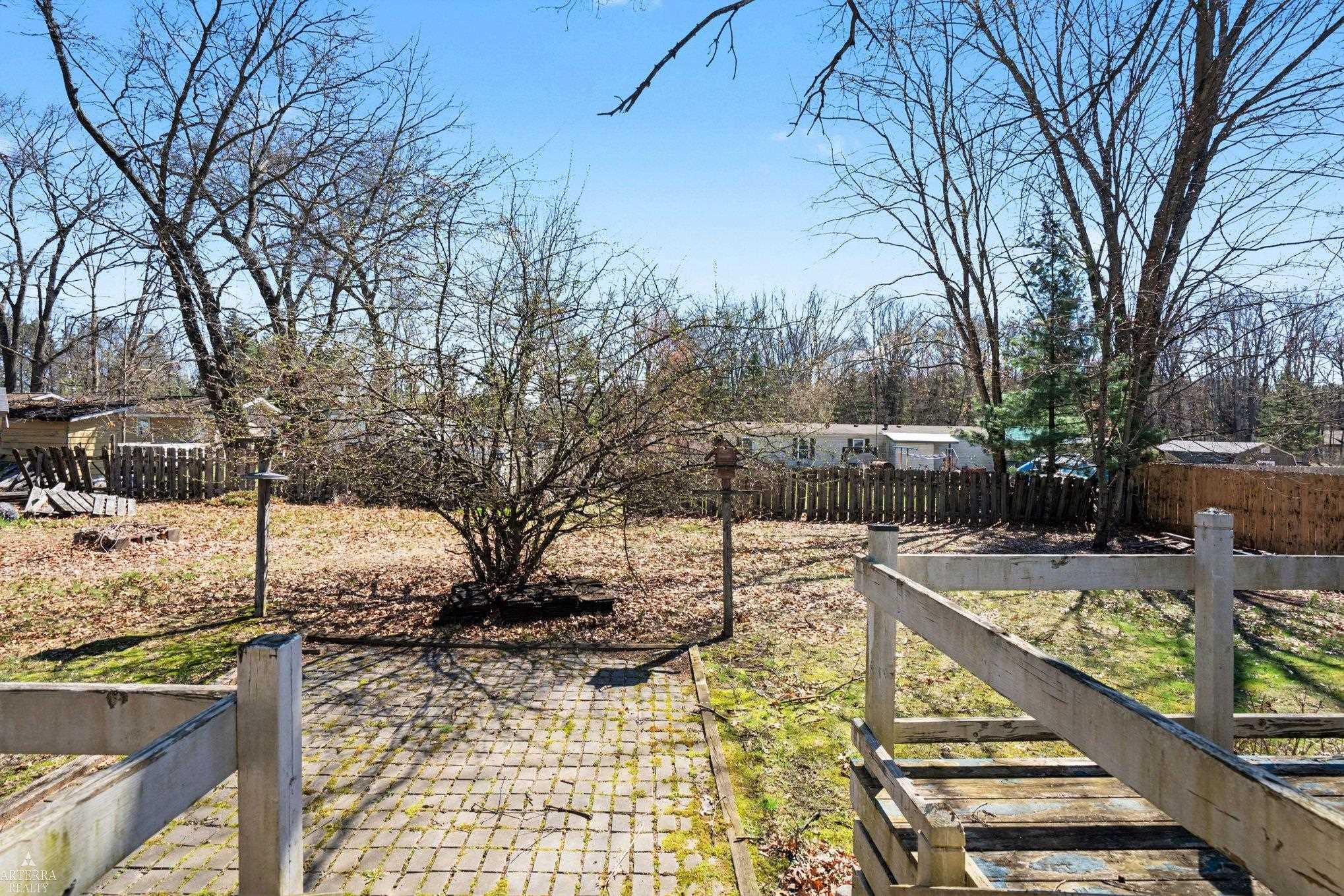 1592 Oakwood Drive, Gladwin, MI, 48624