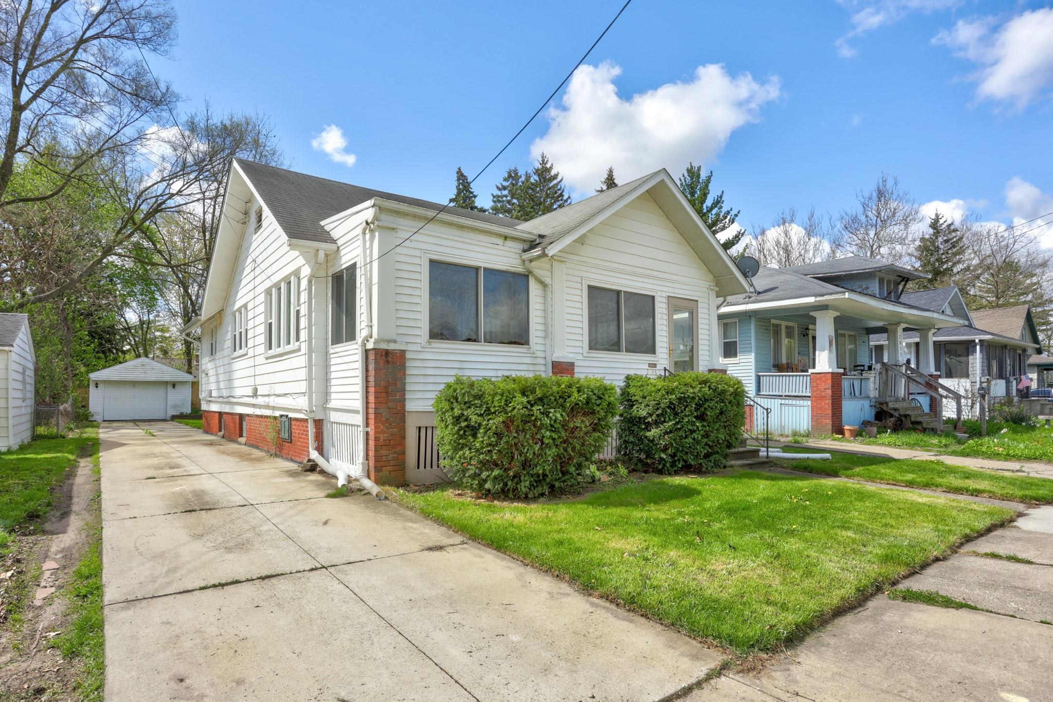 2013 Cooper Avenue, Saginaw, MI, 48602