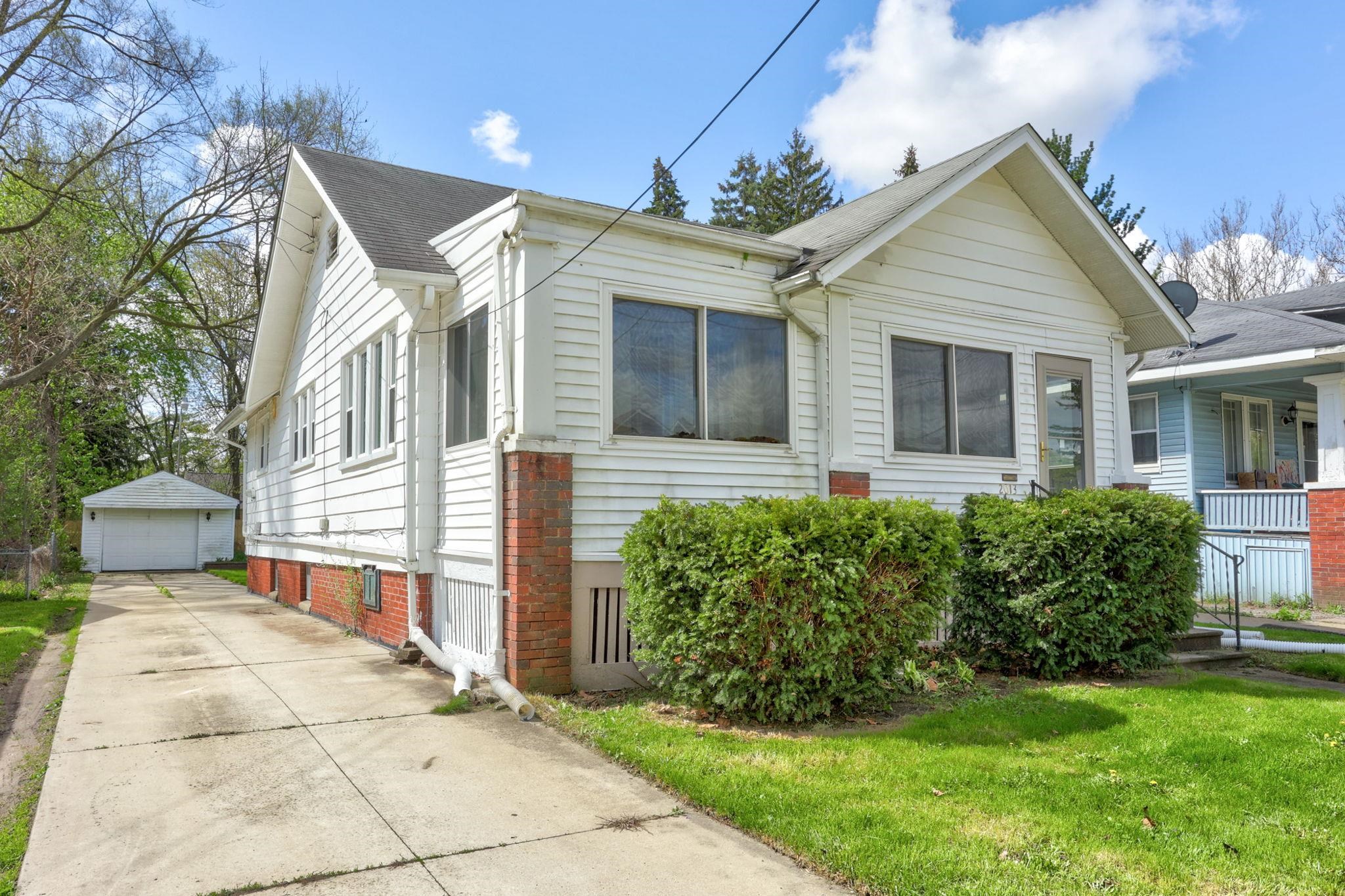 2013 Cooper Avenue, Saginaw, MI, 48602