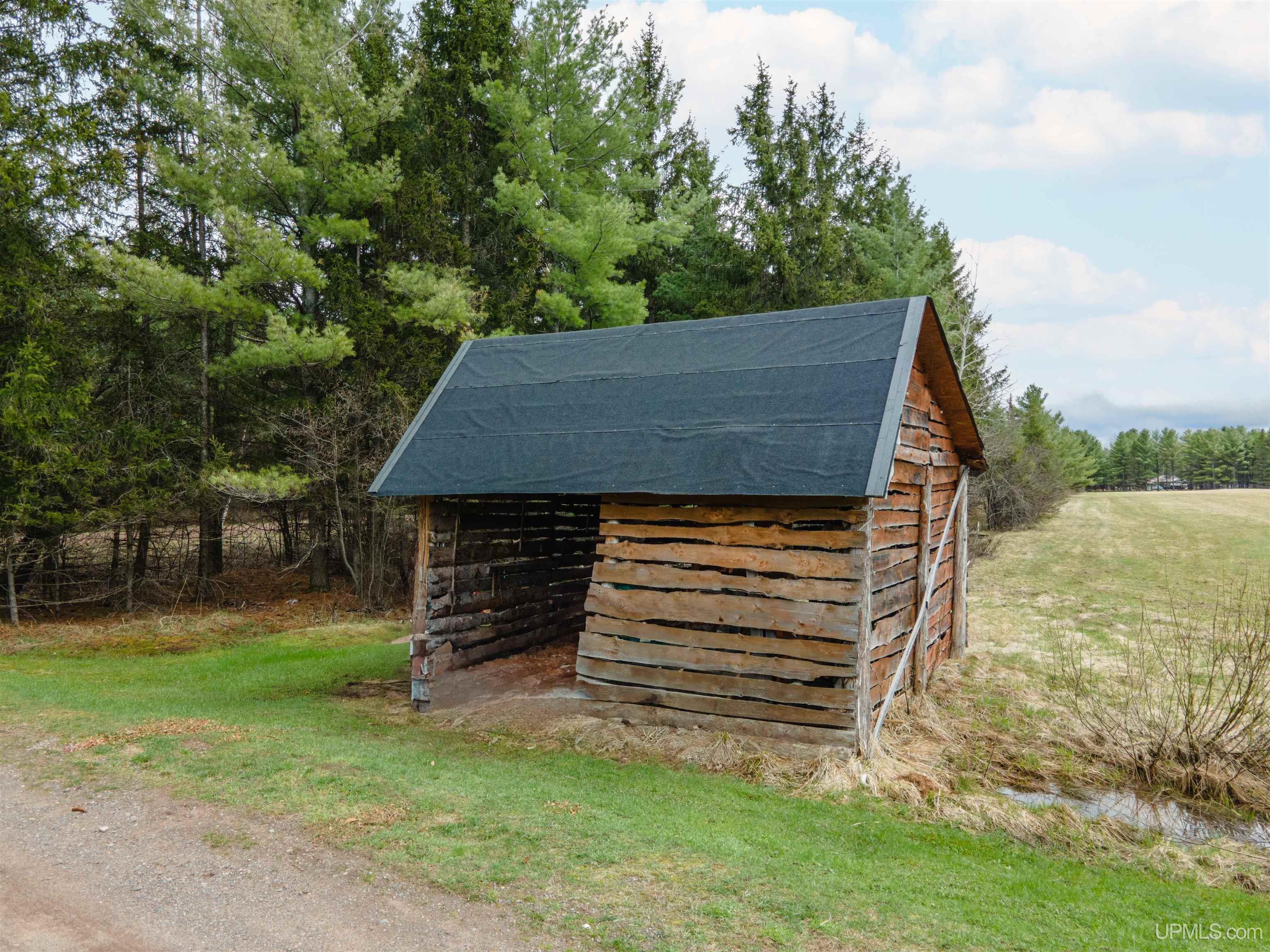 10681 Section 6 Road, Trout Creek, MI, 49967