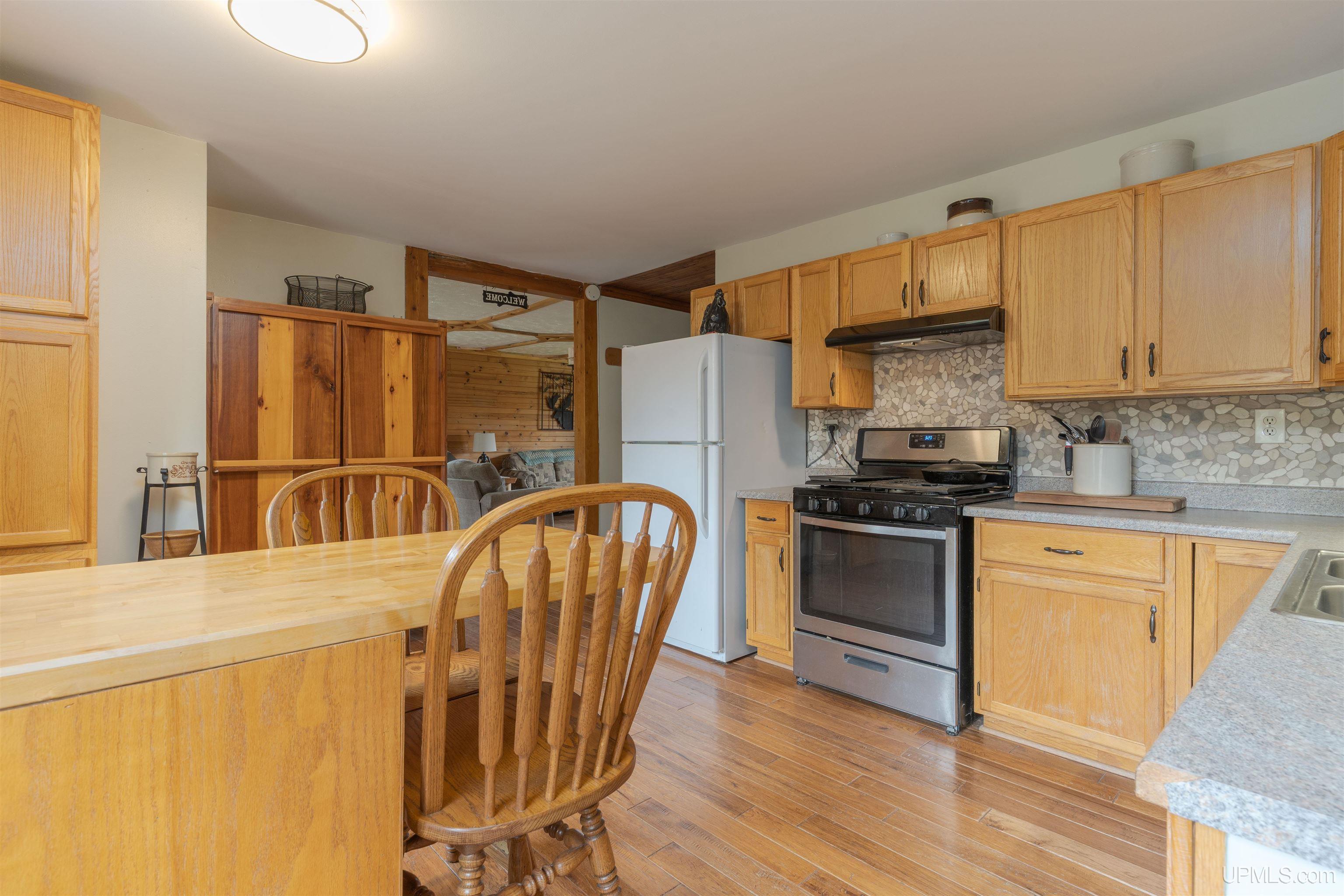 10681 Section 6 Road, Trout Creek, MI, 49967