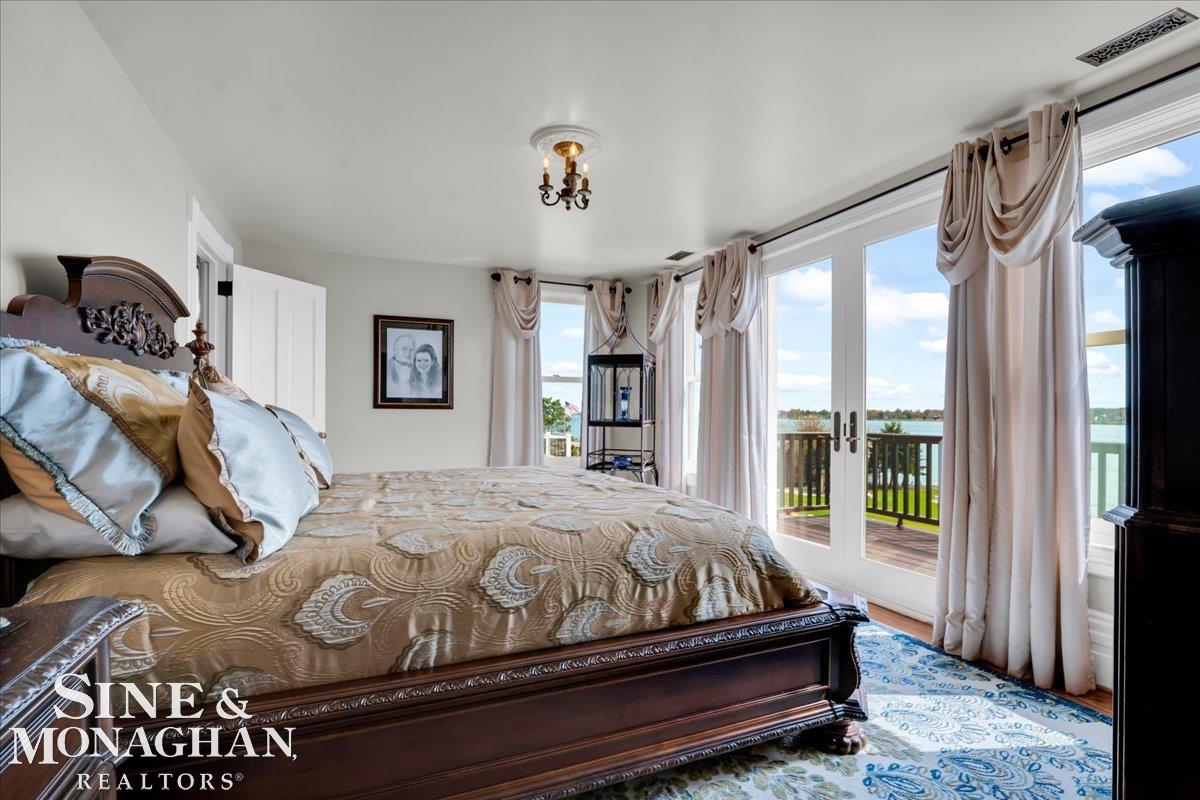 1337 Oakland Avenue, Saint Clair, MI, 48079