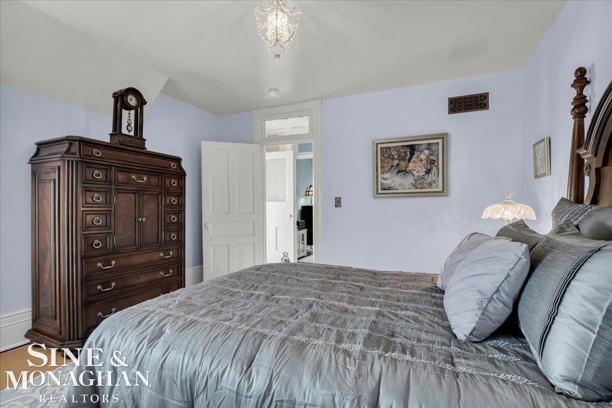 1337 Oakland Avenue, Saint Clair, MI, 48079