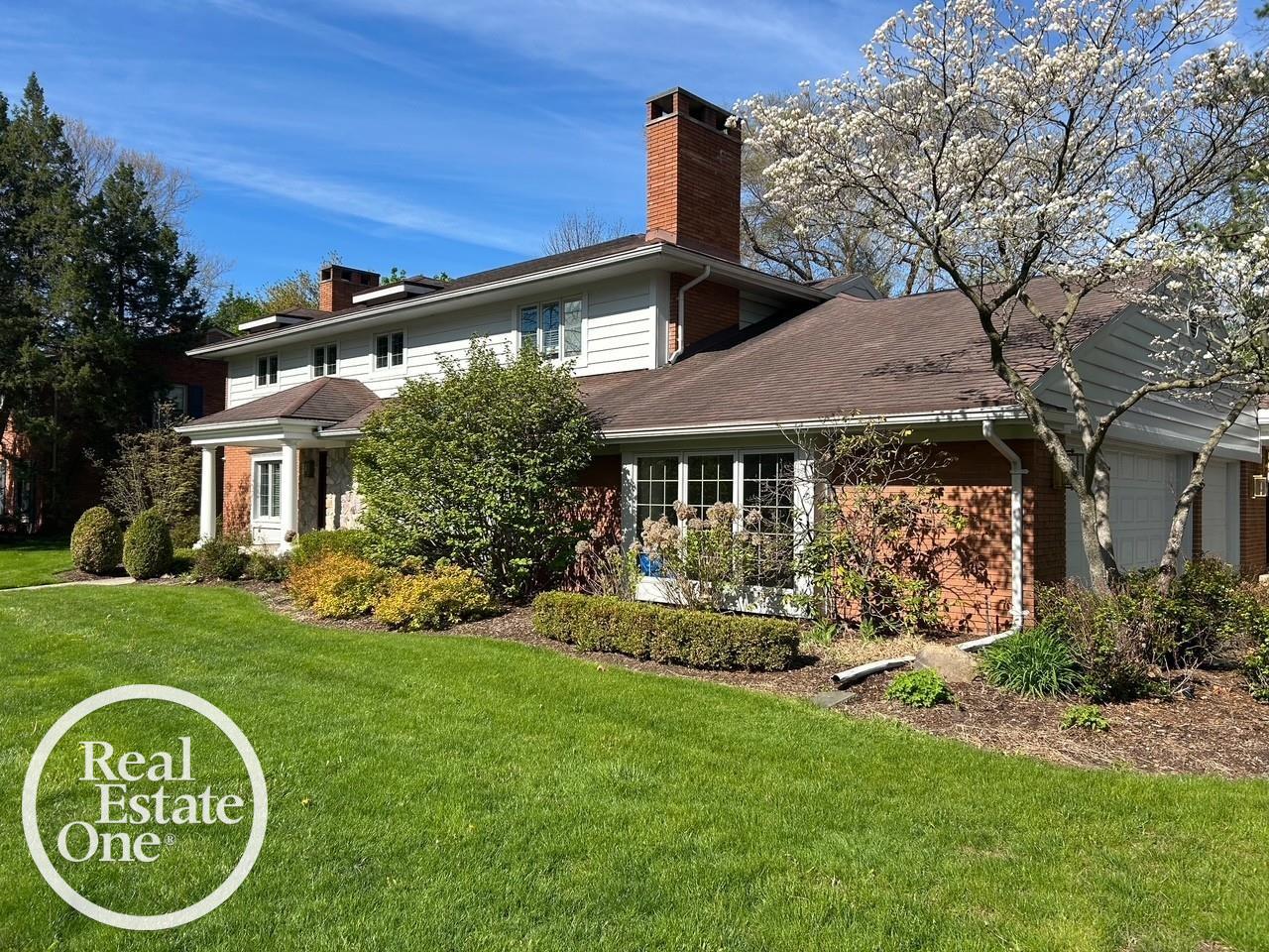 Homes for sale in Village Of Grosse Pointe Shores City Wayne, MI | 535 Ballantyne Rd, Village Of Grosse Pointe Shores City Wayne, MI 48236 | MLS# 58050206291