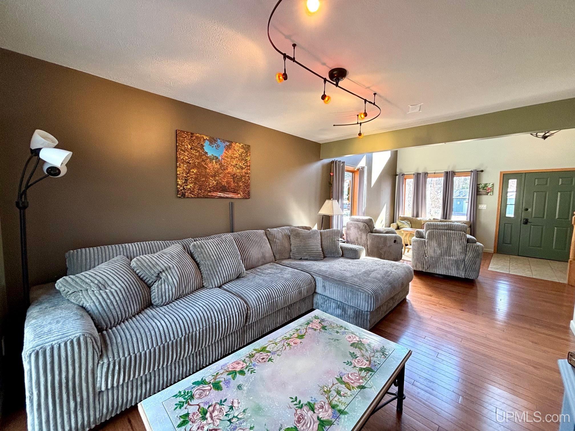 MLS 50206304 Large photo number 9 
