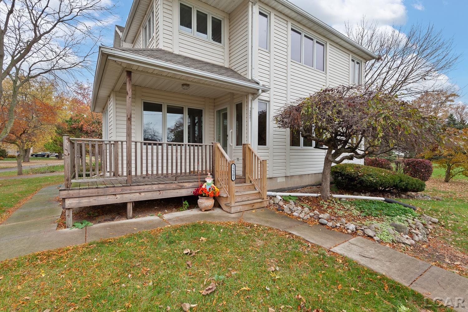 12301 Lakeshore Drive, La Salle, MI, 48145