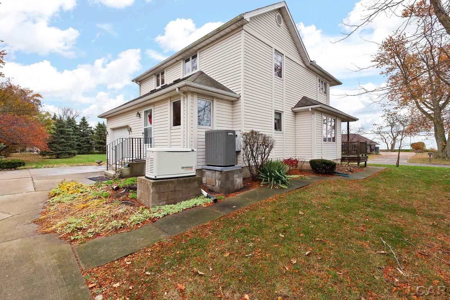 12301 Lakeshore Drive, La Salle, MI, 48145