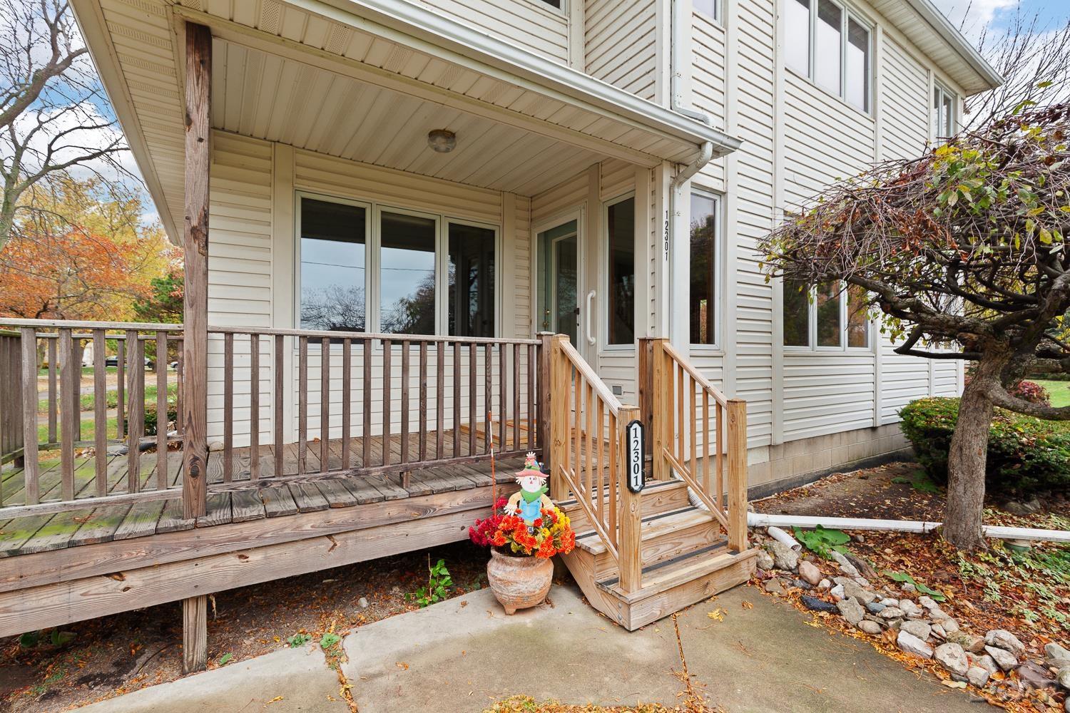 12301 Lakeshore Drive, La Salle, MI, 48145