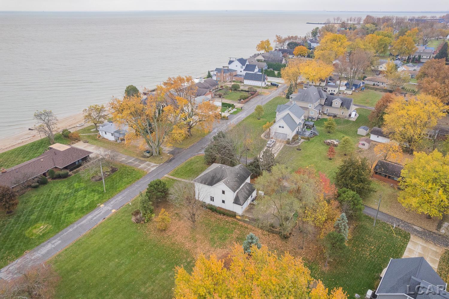 12301 Lakeshore Drive, La Salle, MI, 48145