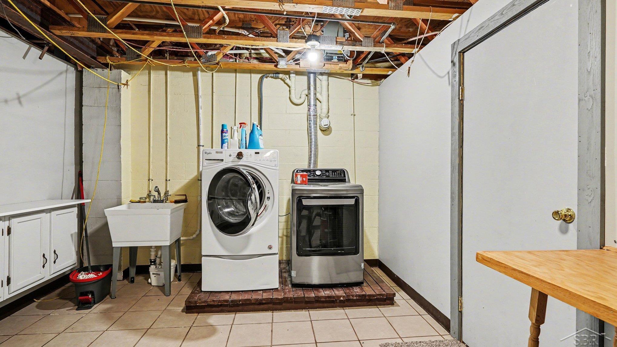 3323 Lakeside Drive, Sanford, MI, 48657