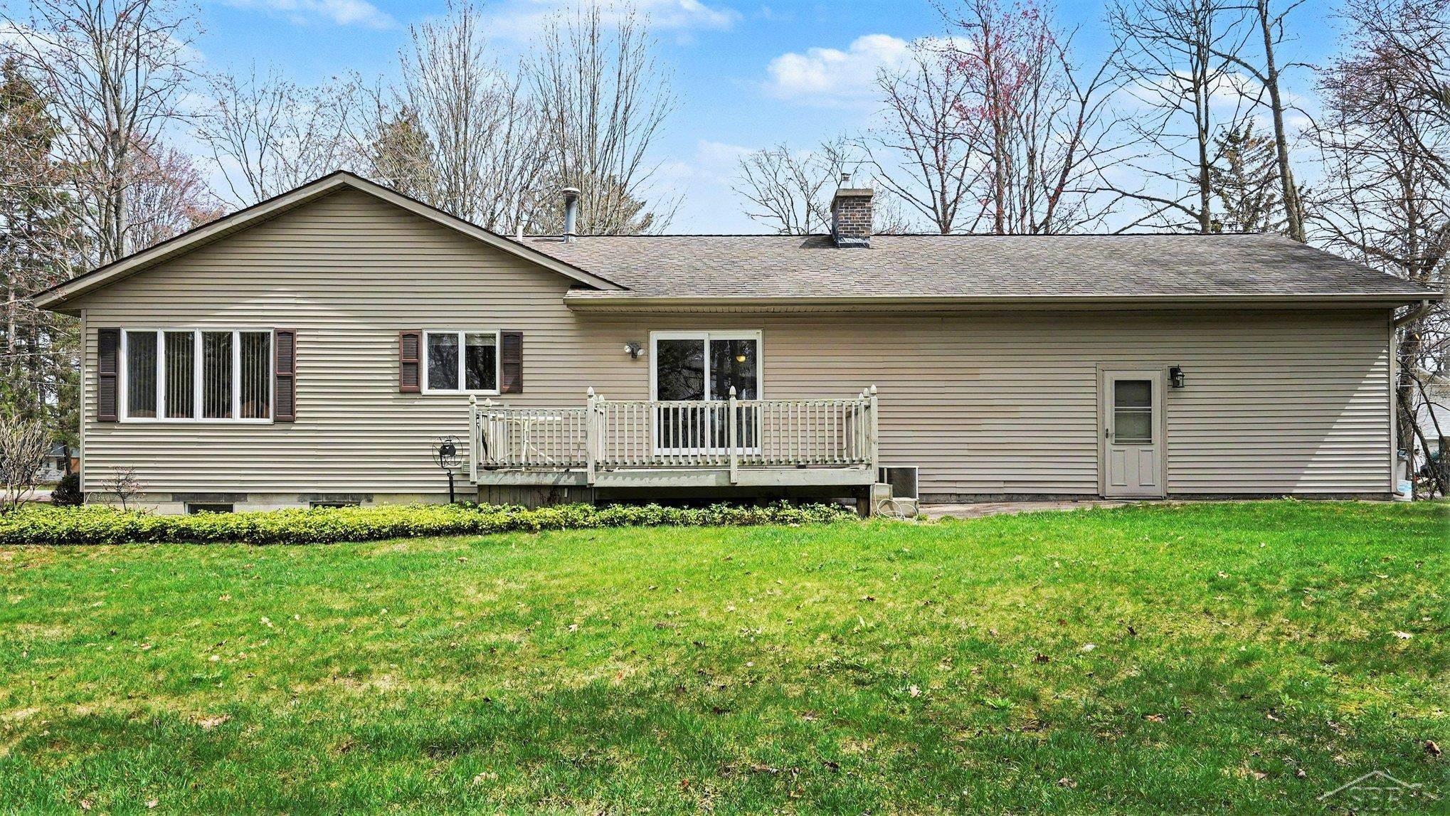 3323 Lakeside Drive, Sanford, MI, 48657
