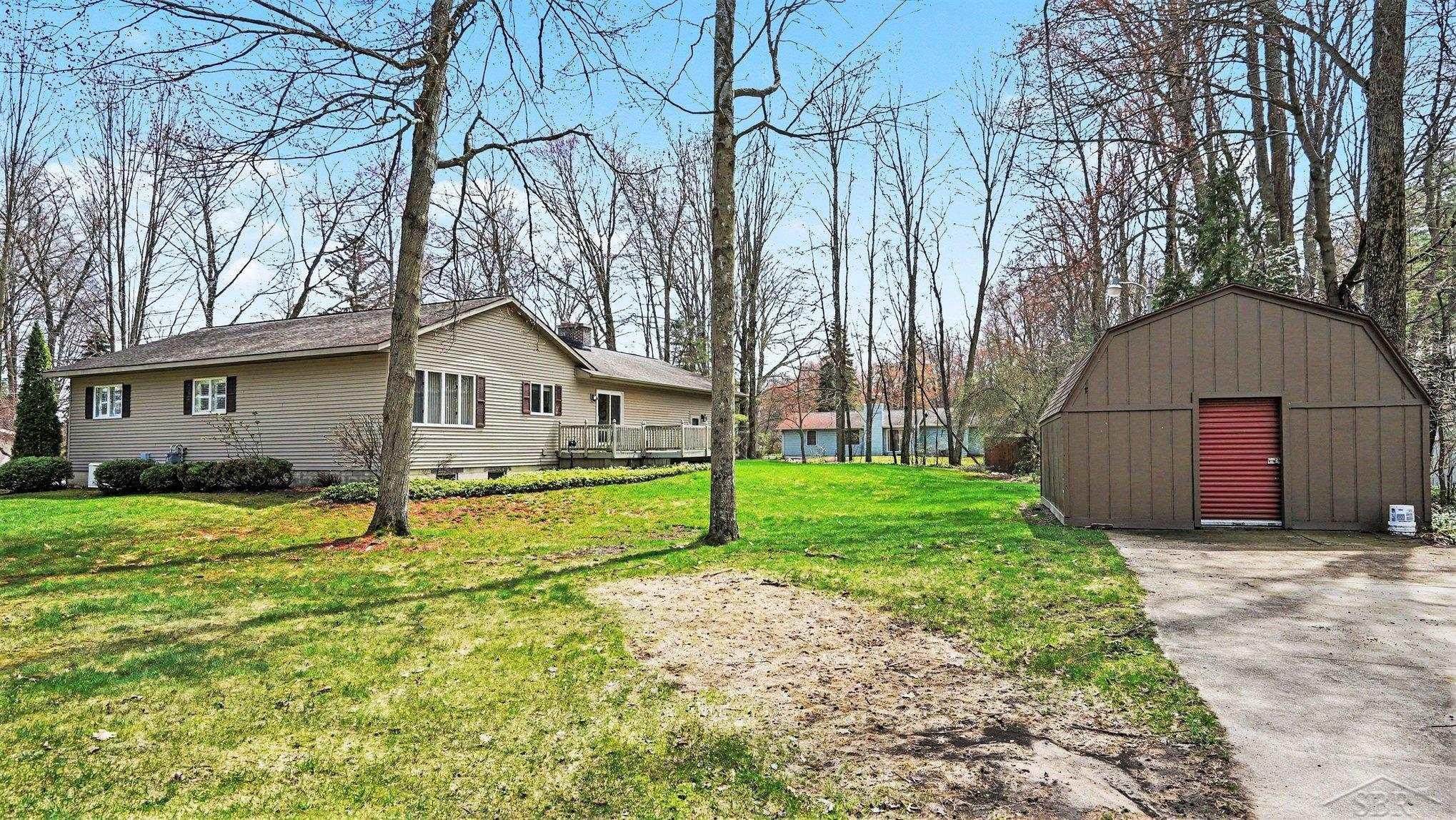 3323 Lakeside Drive, Sanford, MI, 48657