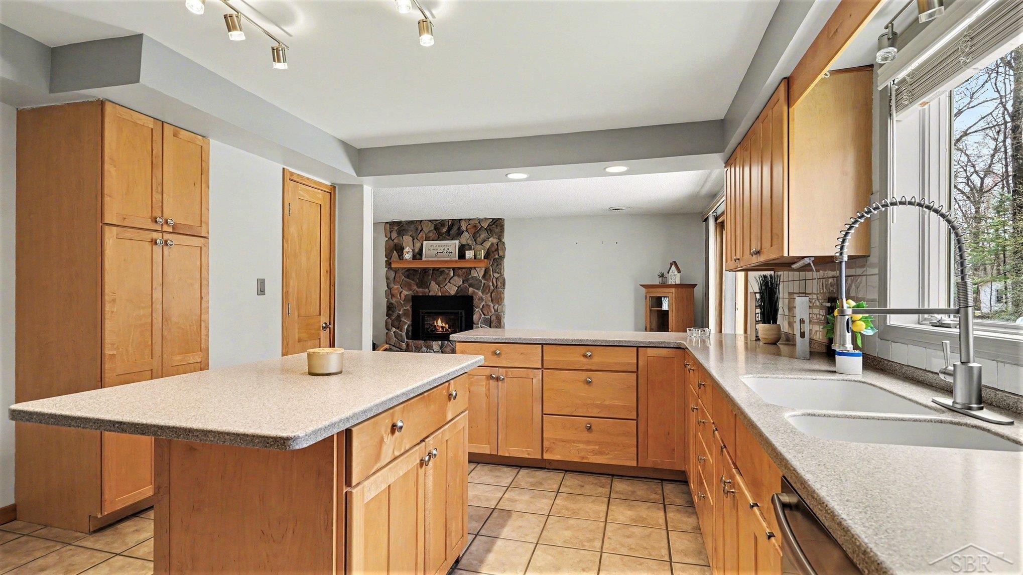 3323 Lakeside Drive, Sanford, MI, 48657
