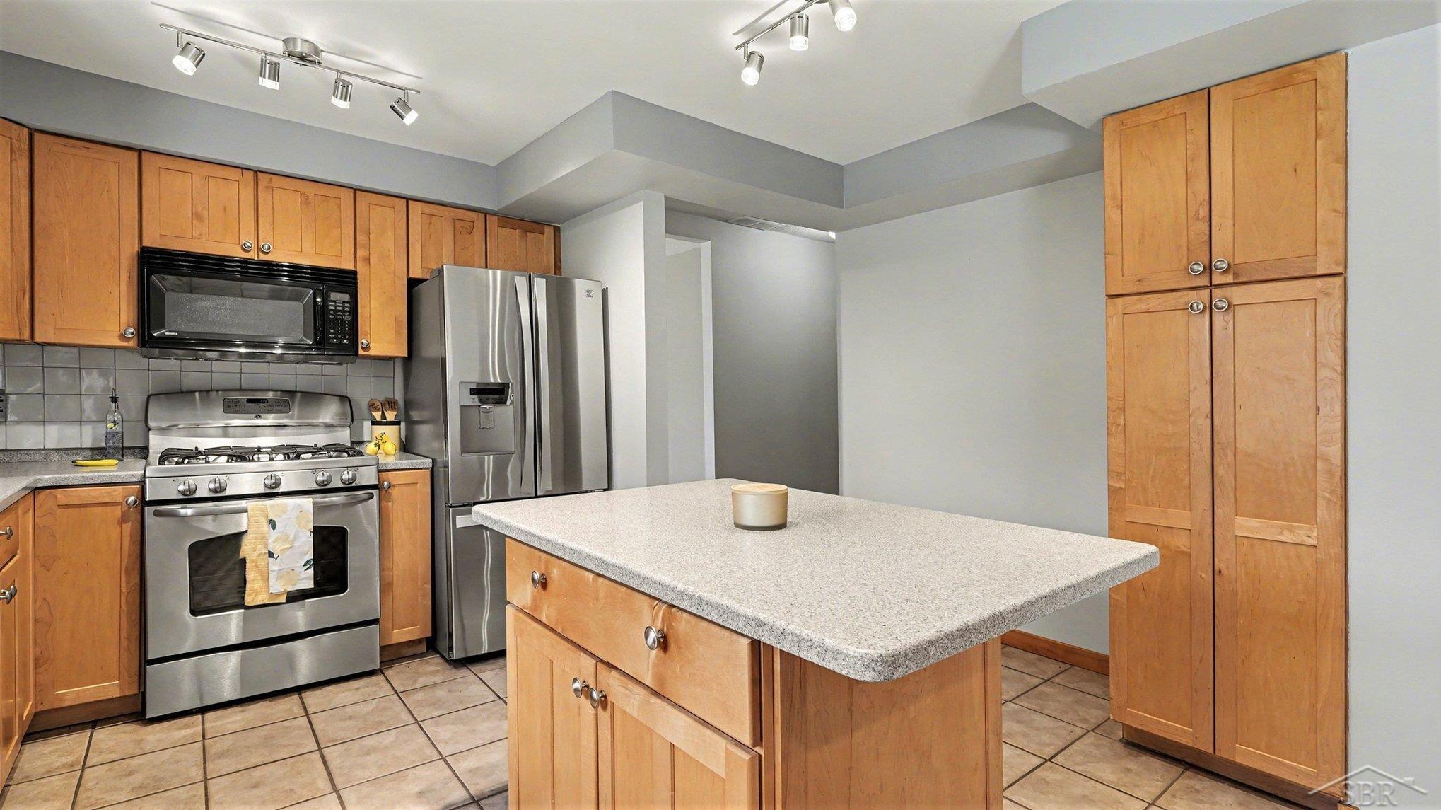 3323 Lakeside Drive, Sanford, MI, 48657