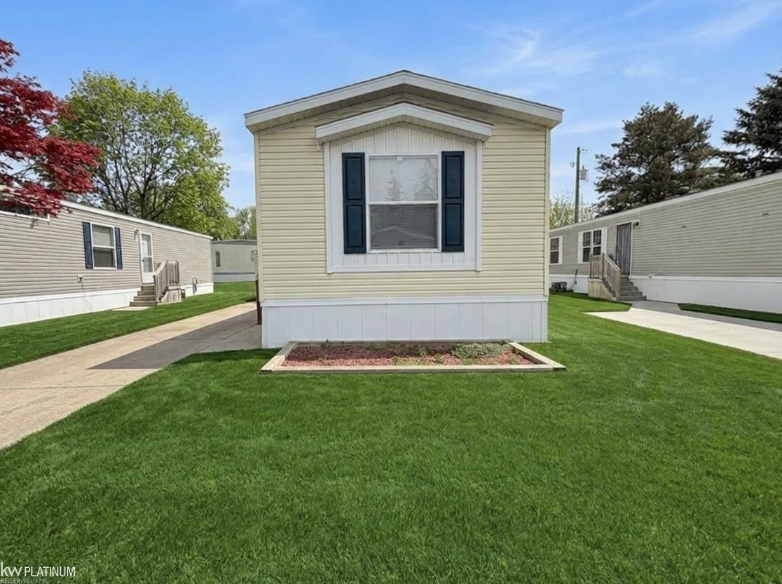 15995 Villaire Avenue, Clinton Township, MI, 48038