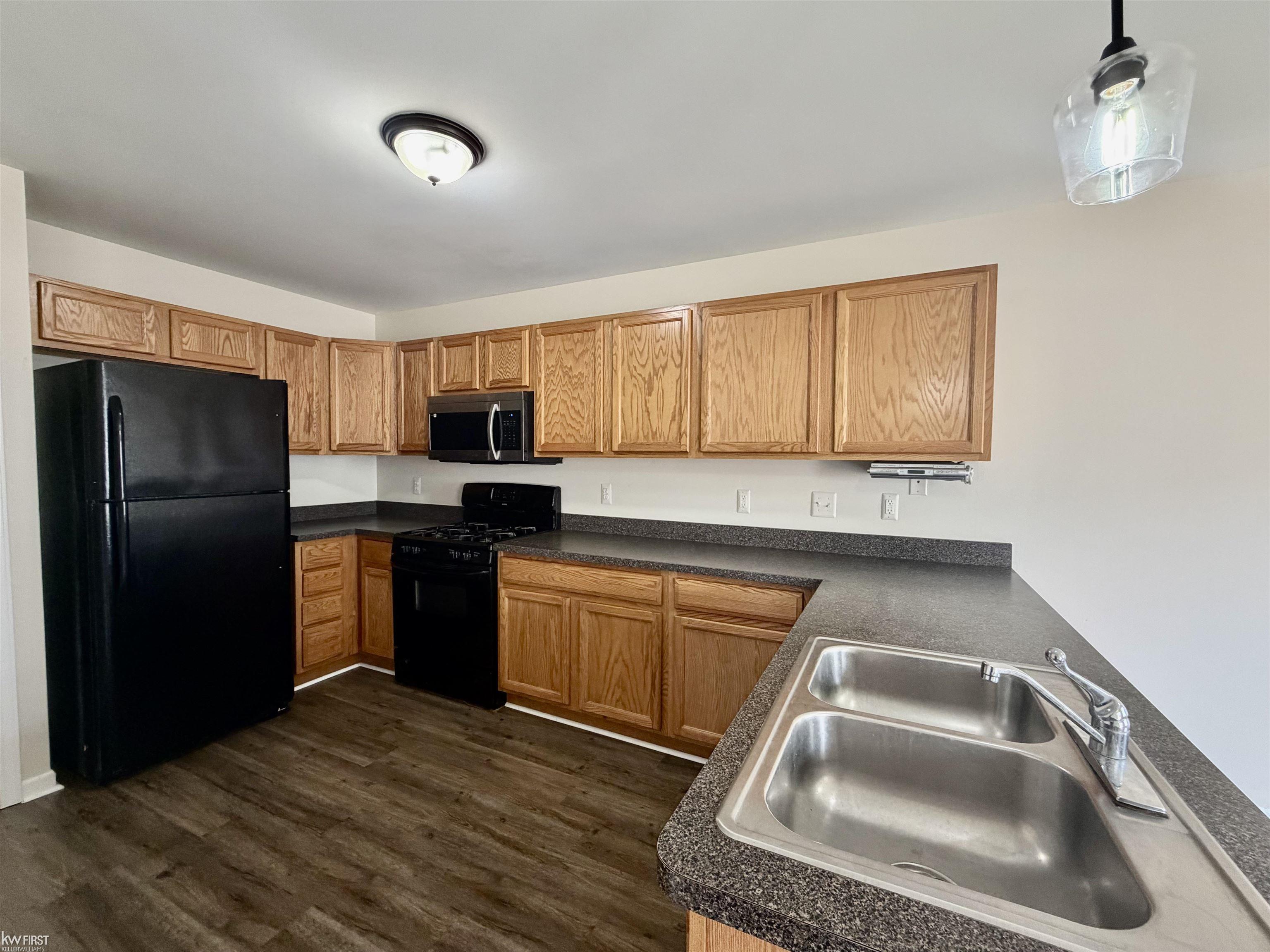 38006 Mitchell Street, Grand Blanc, MI, 48439