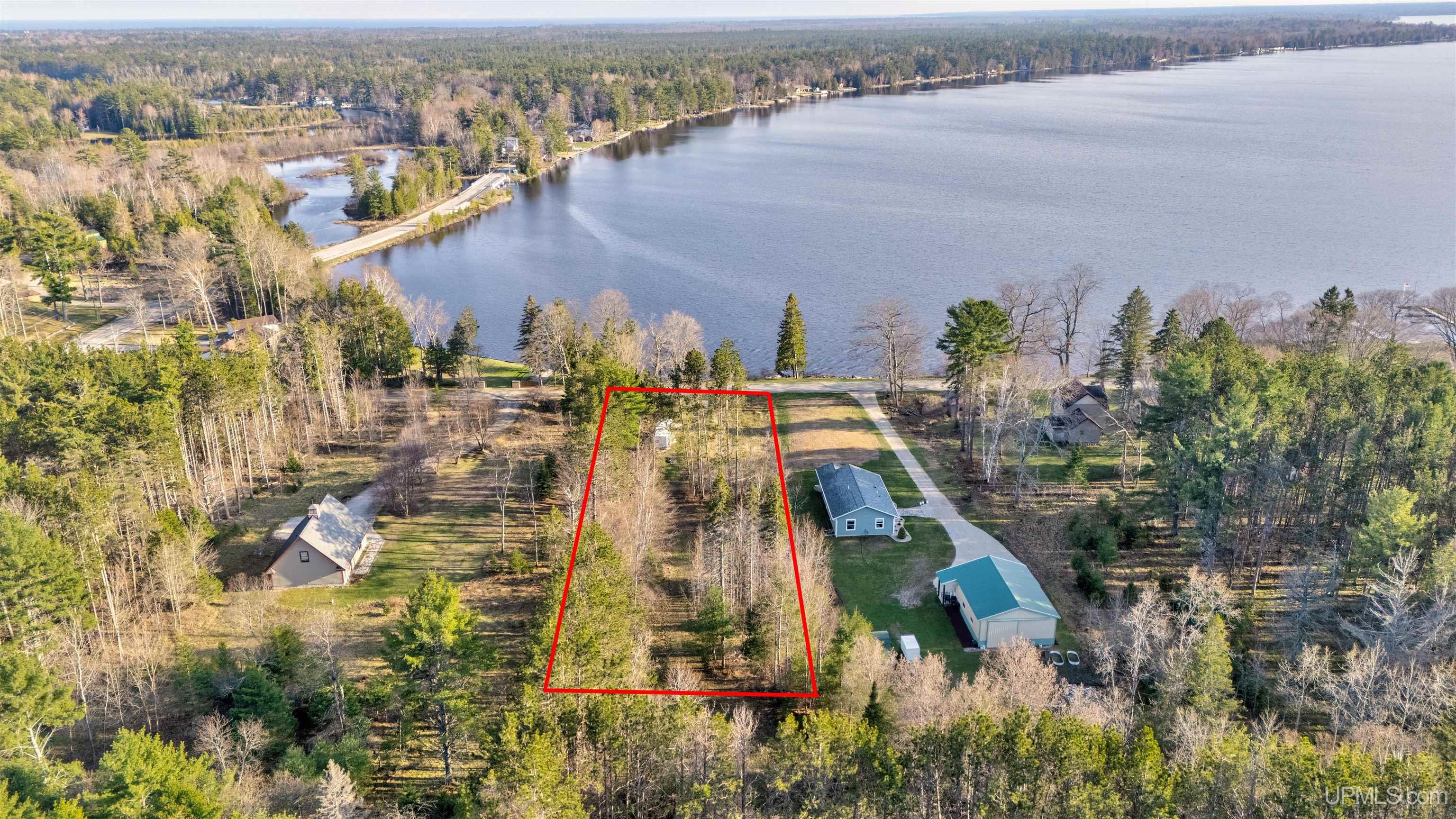 8136 W Arrowhead Road, Manistique, MI, 49854