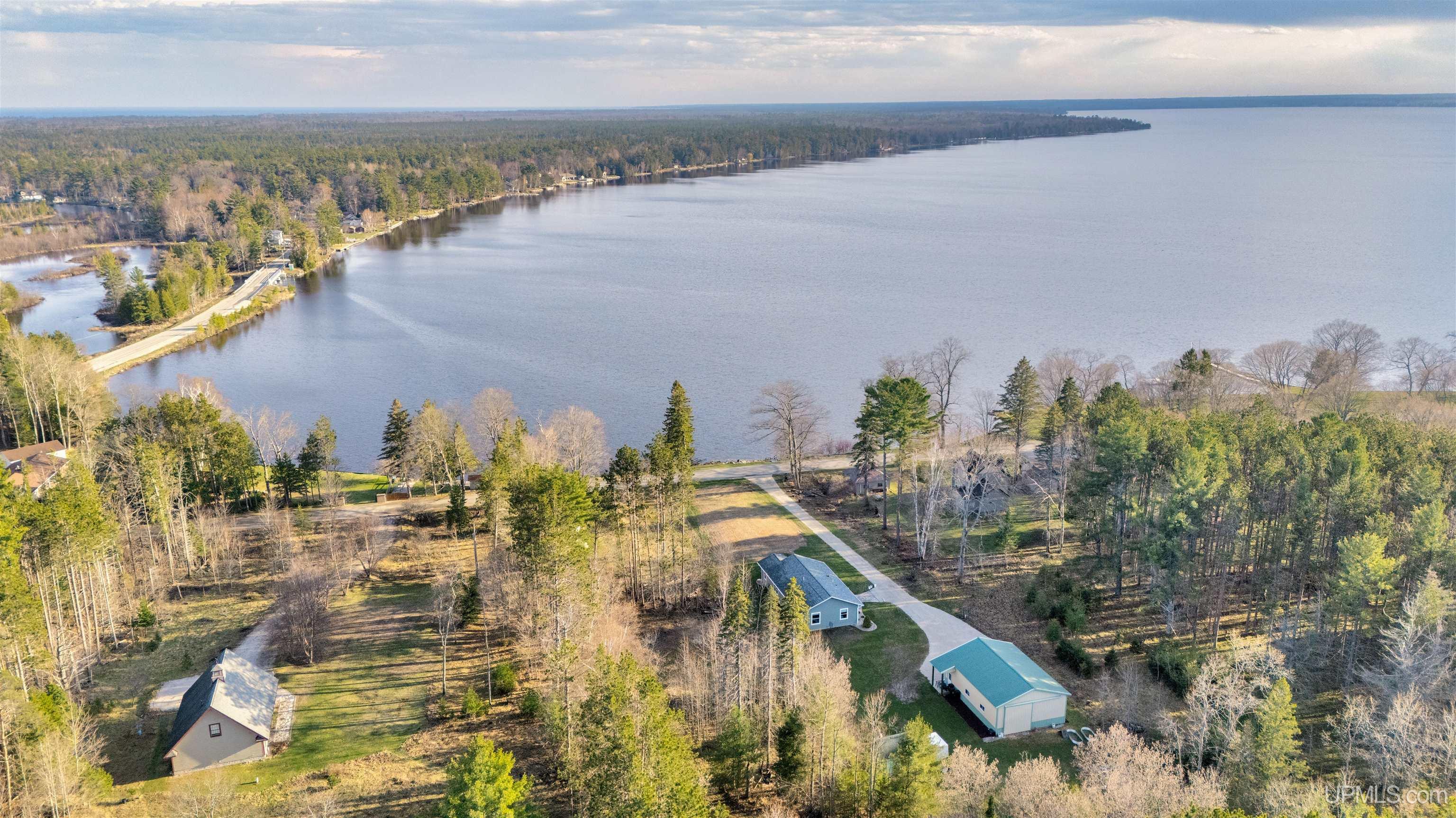 8136 W Arrowhead Road, Manistique, MI, 49854