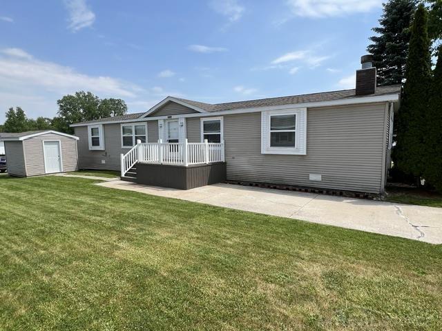 Homes for sale in Port Huron, MI | 174 Meadow Ln, Port Huron, MI 48060 | MLS# 50206351