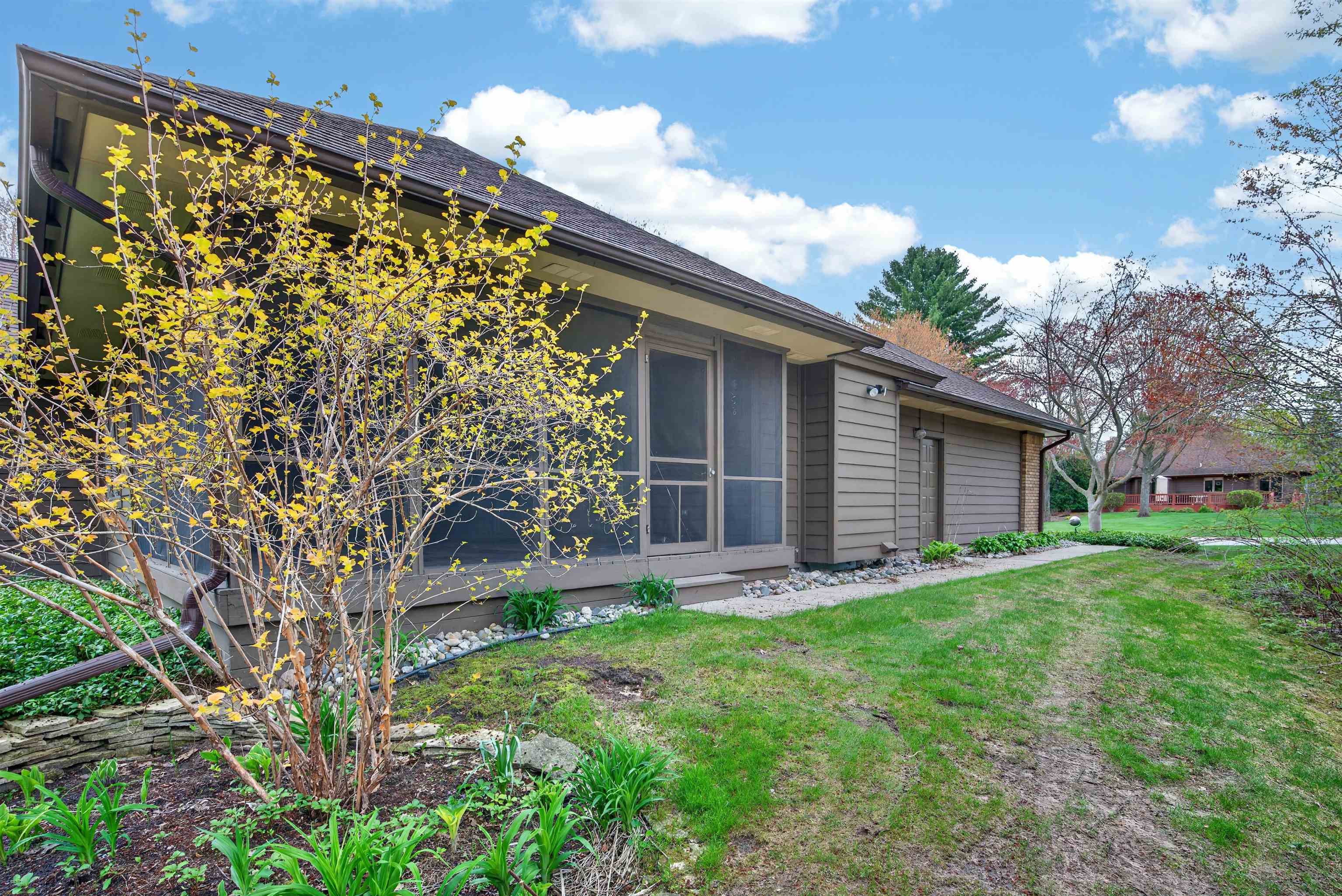 2209 Mapleleaf Drive, Midland, IN, 46640