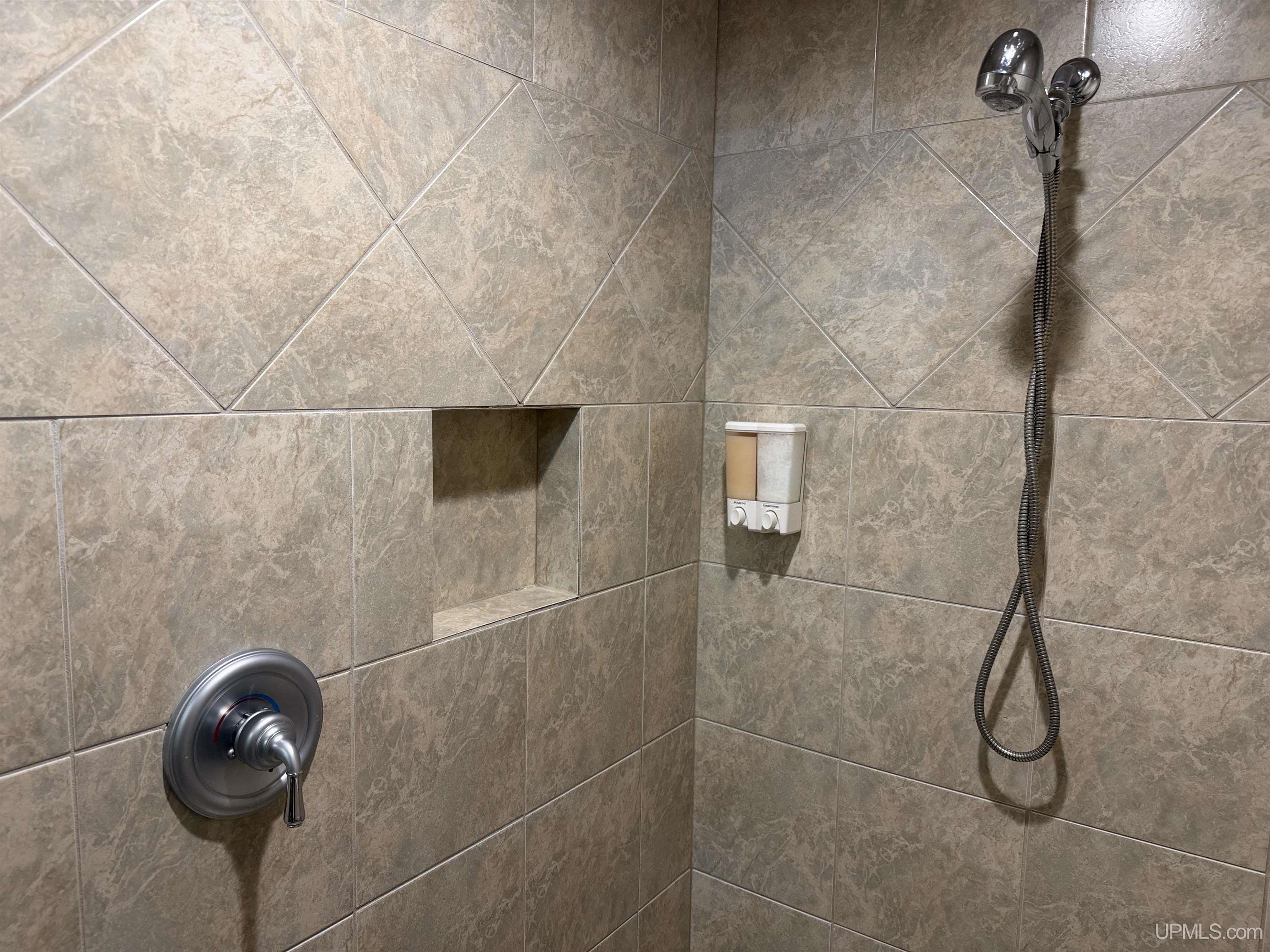 1066 Cedaroma Drive, Abor Vitae T-wi, WI, 54558-1111