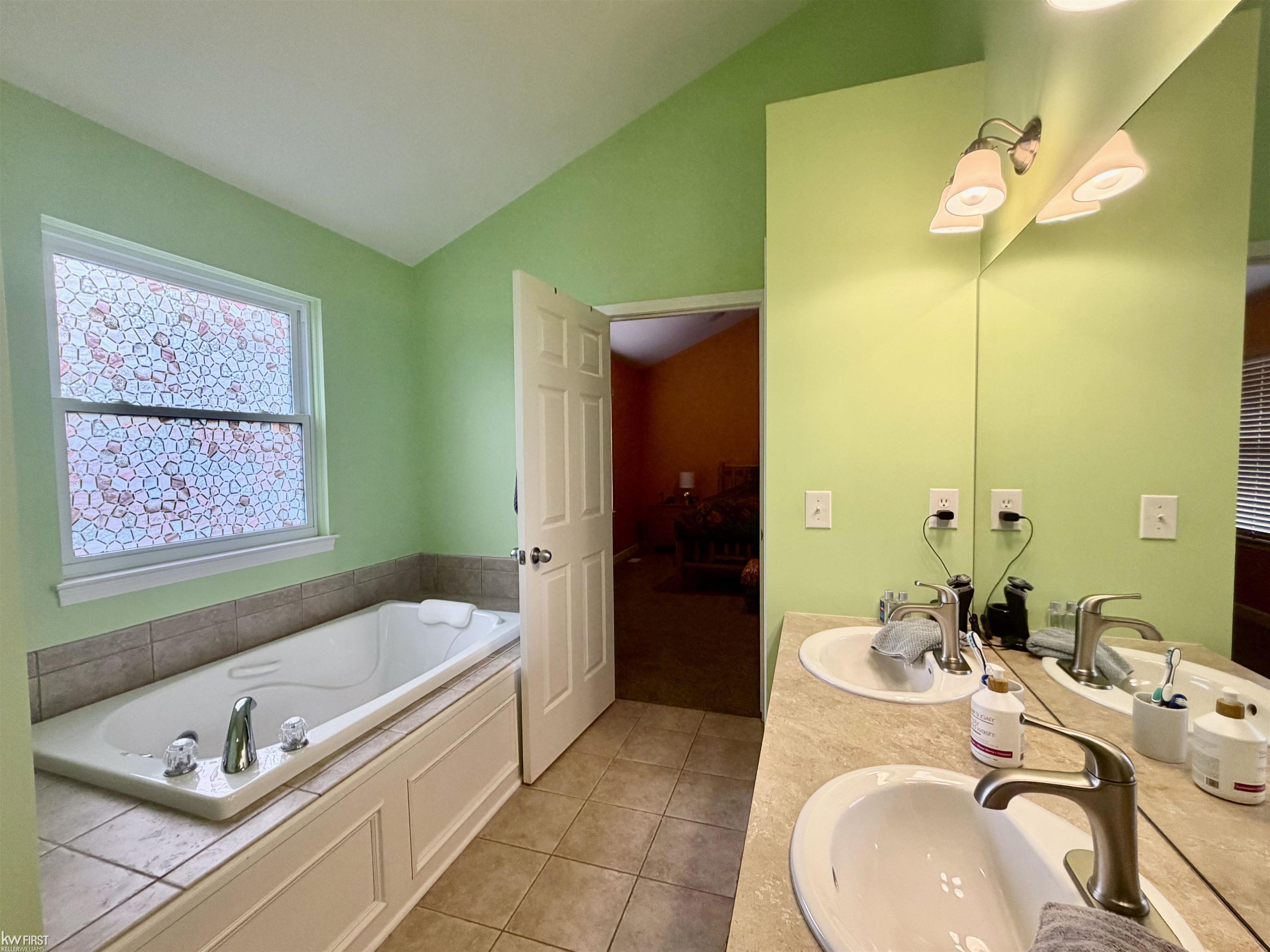 2206 Kildare Drive, Davison, MI, 48423