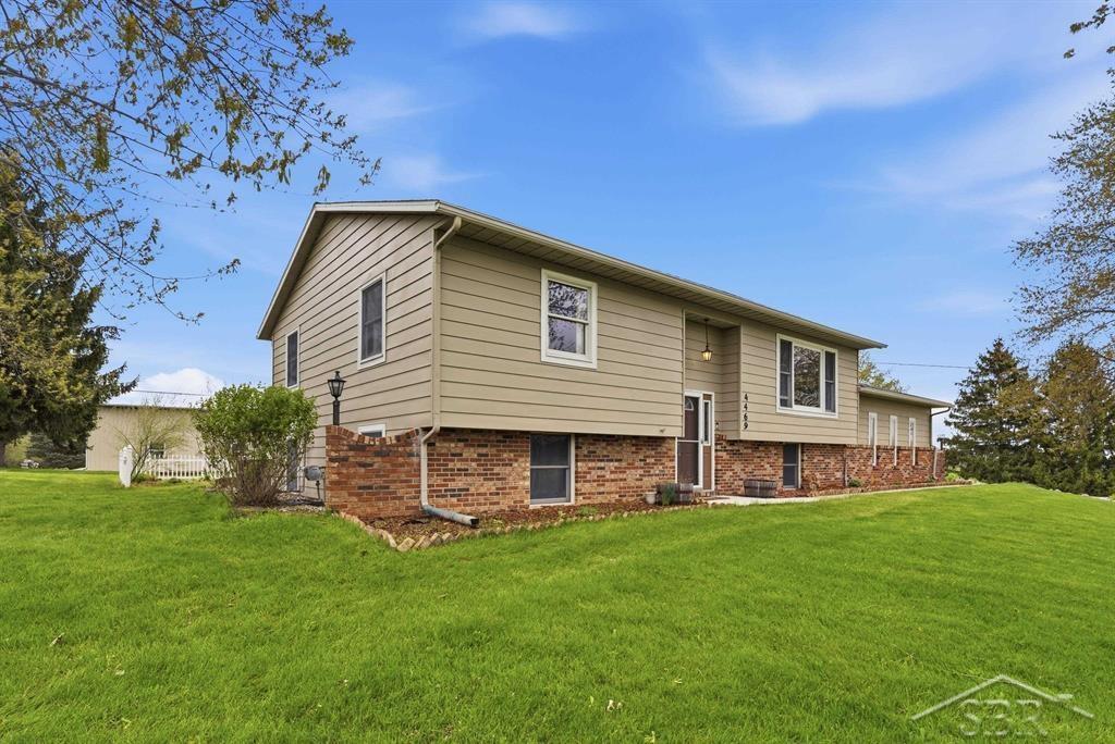 3rd image of 4469 E Millbrook Rd, Mount Pleasant, MI 48858 | MLS# 50206423