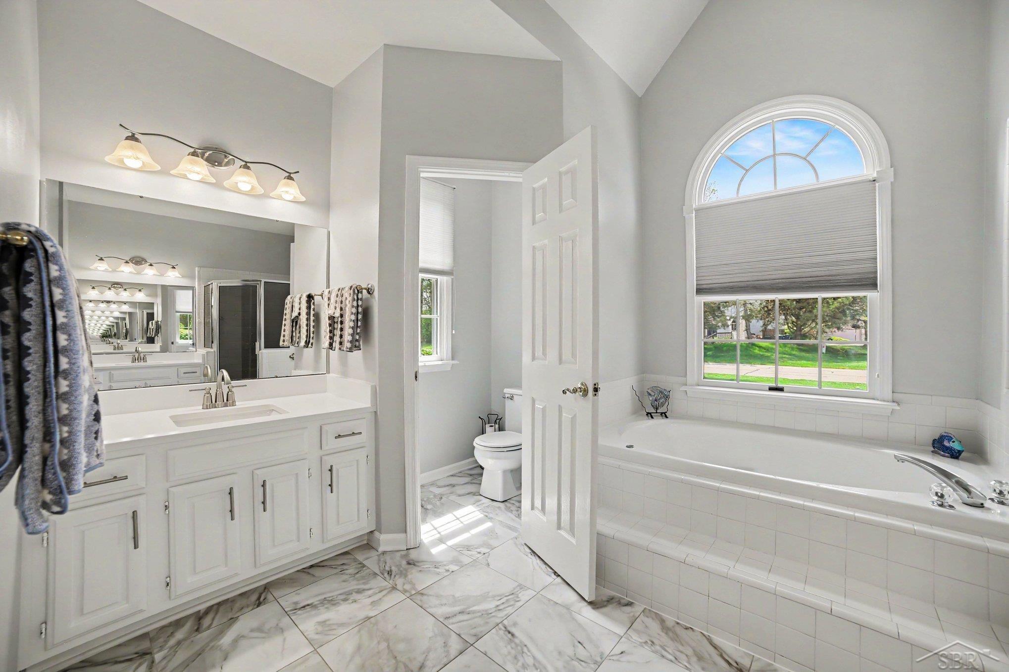 28 Slatestone Drive, Saginaw, MI, 48603