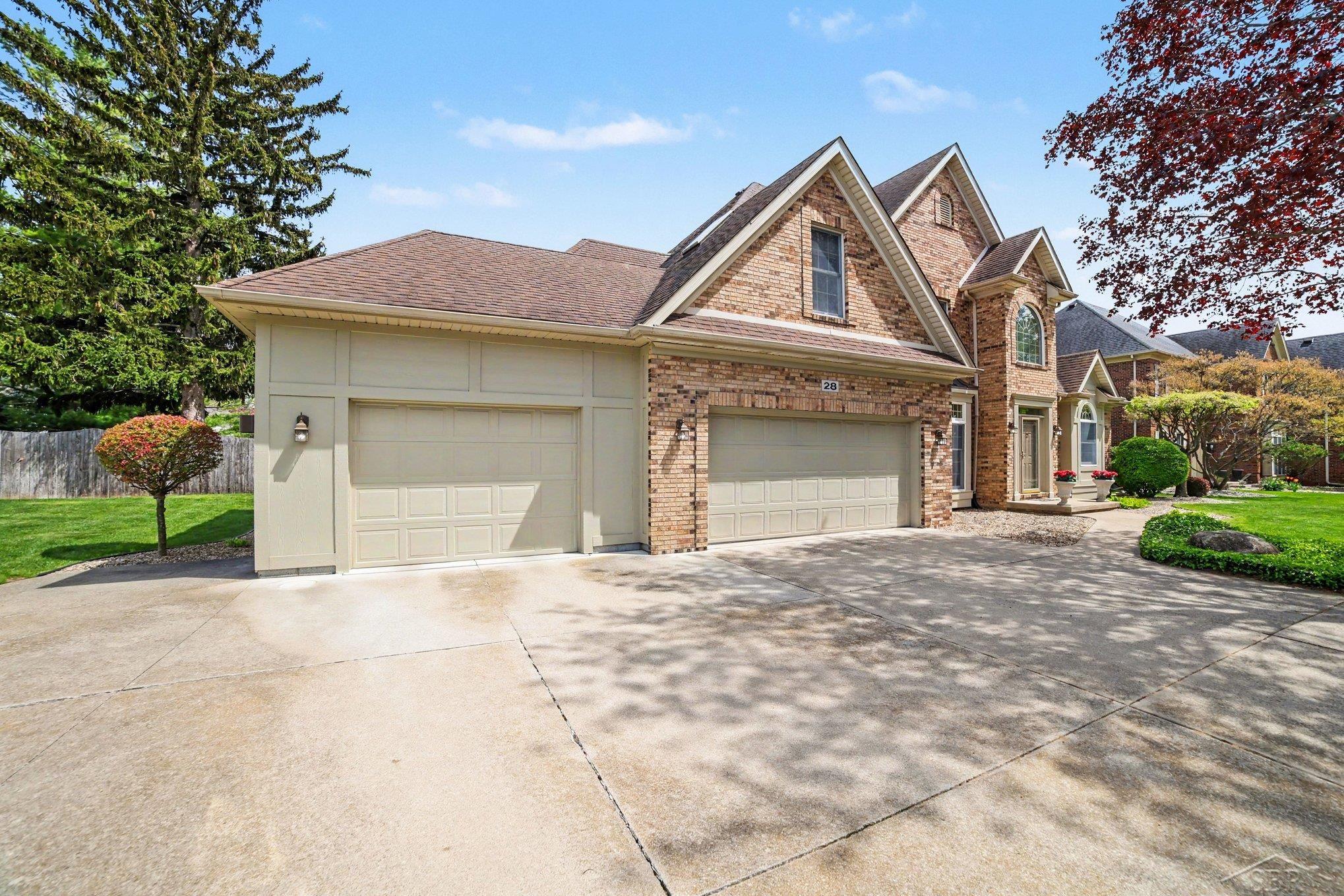 28 Slatestone Drive, Saginaw, MI, 48603