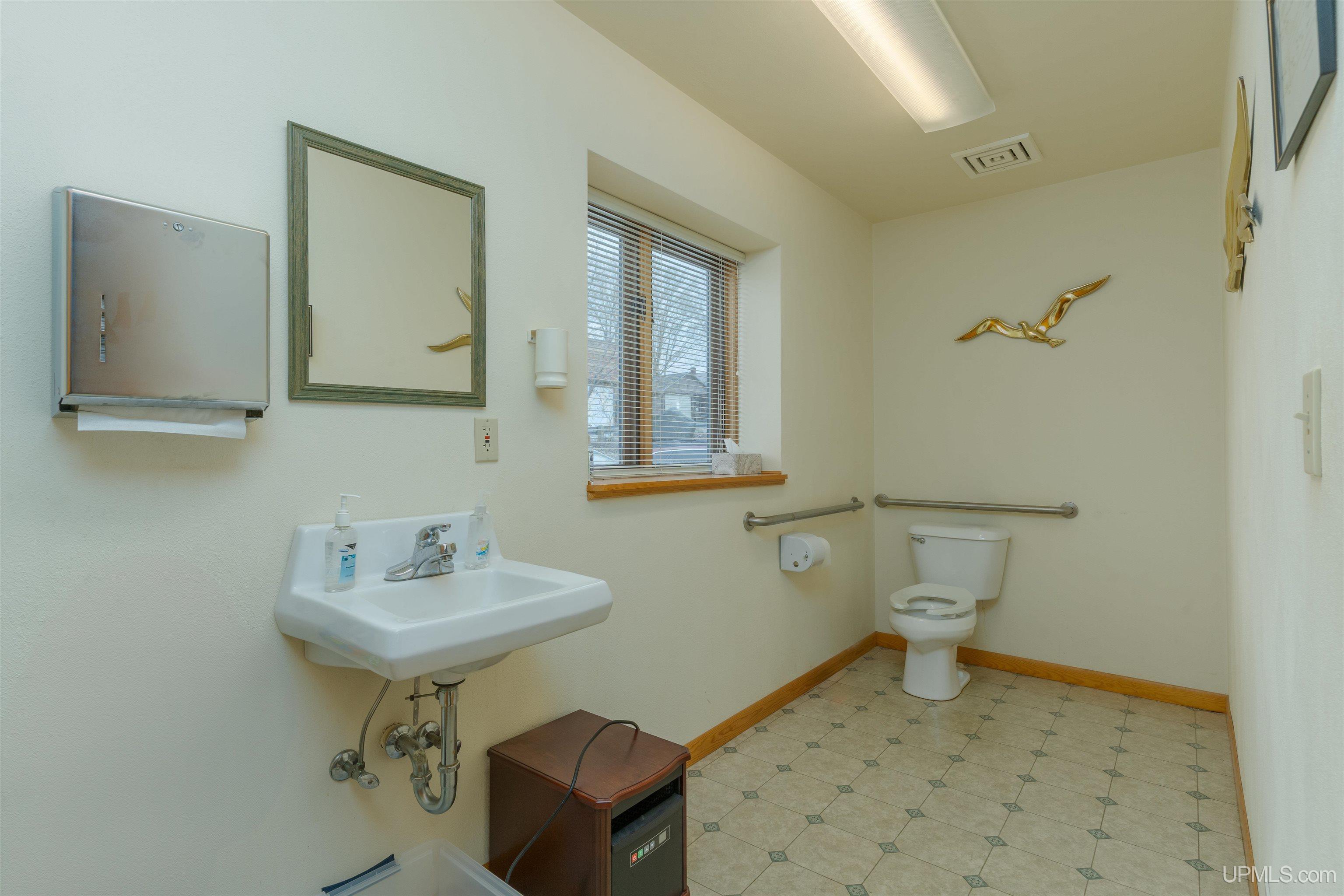 MLS 50206454 Large photo number 4 