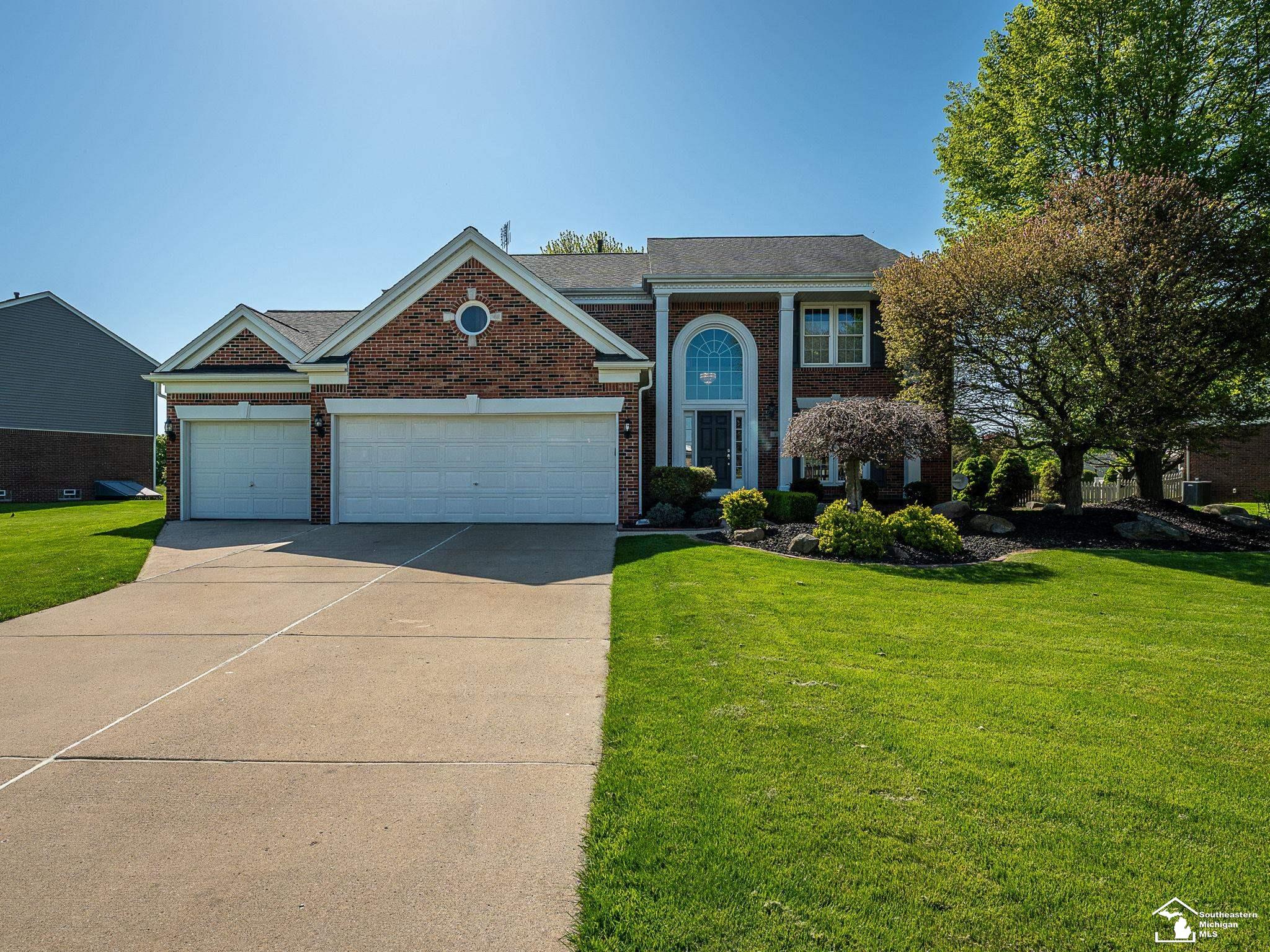 Photo 1 of Single family home for sale at 839 Kings Park Rd, Monroe, MI 48161 | MLS# 57050206460 | Listing updated on 2026-09-12