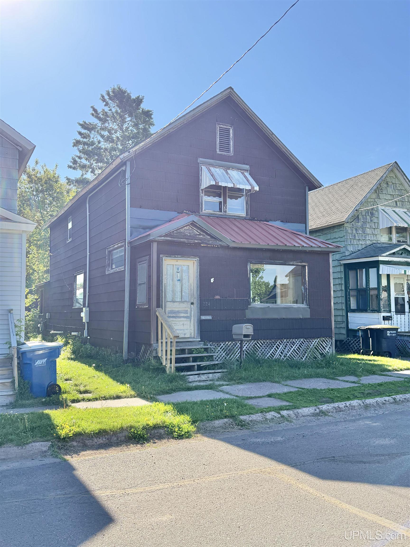Homes for sale in Ironwood, MI | 224 S Mansfield St, Ironwood, MI 49938 | MLS# 50206463