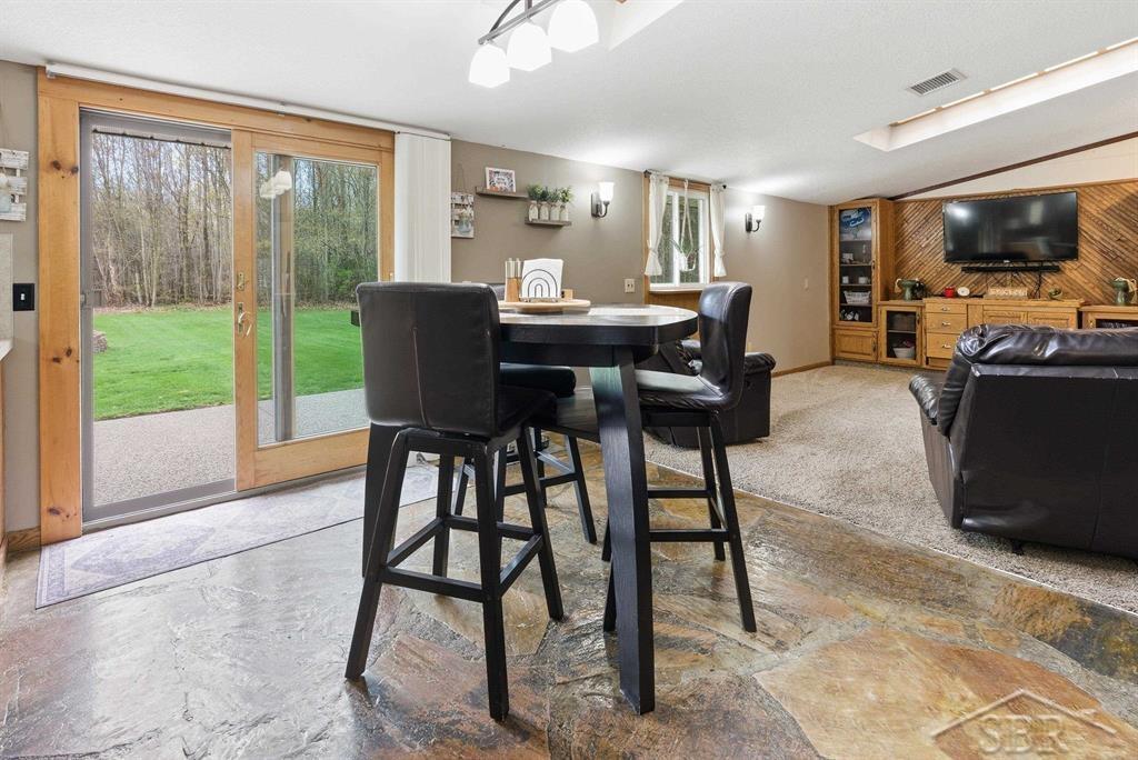 1280 E Kitchen Road, Pinconning, MI, 48650