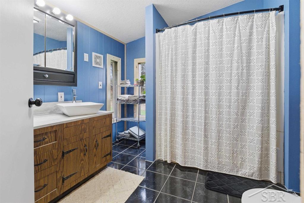1280 E Kitchen Road, Pinconning, MI, 48650