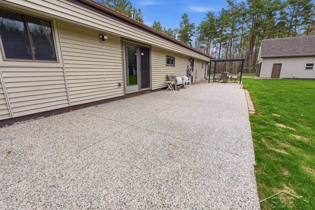 1280 E Kitchen Road, Pinconning, MI, 48650
