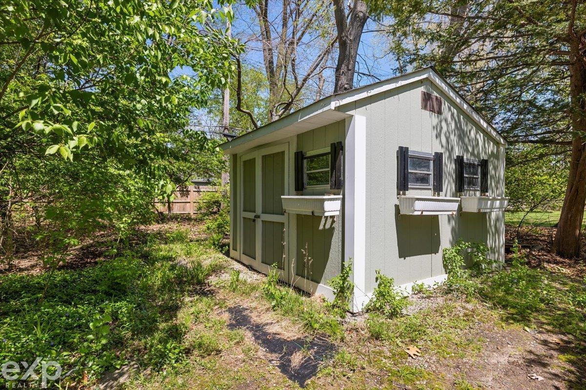 28040 Forestbrook Drive, Farmington Hills, MI, 48334
