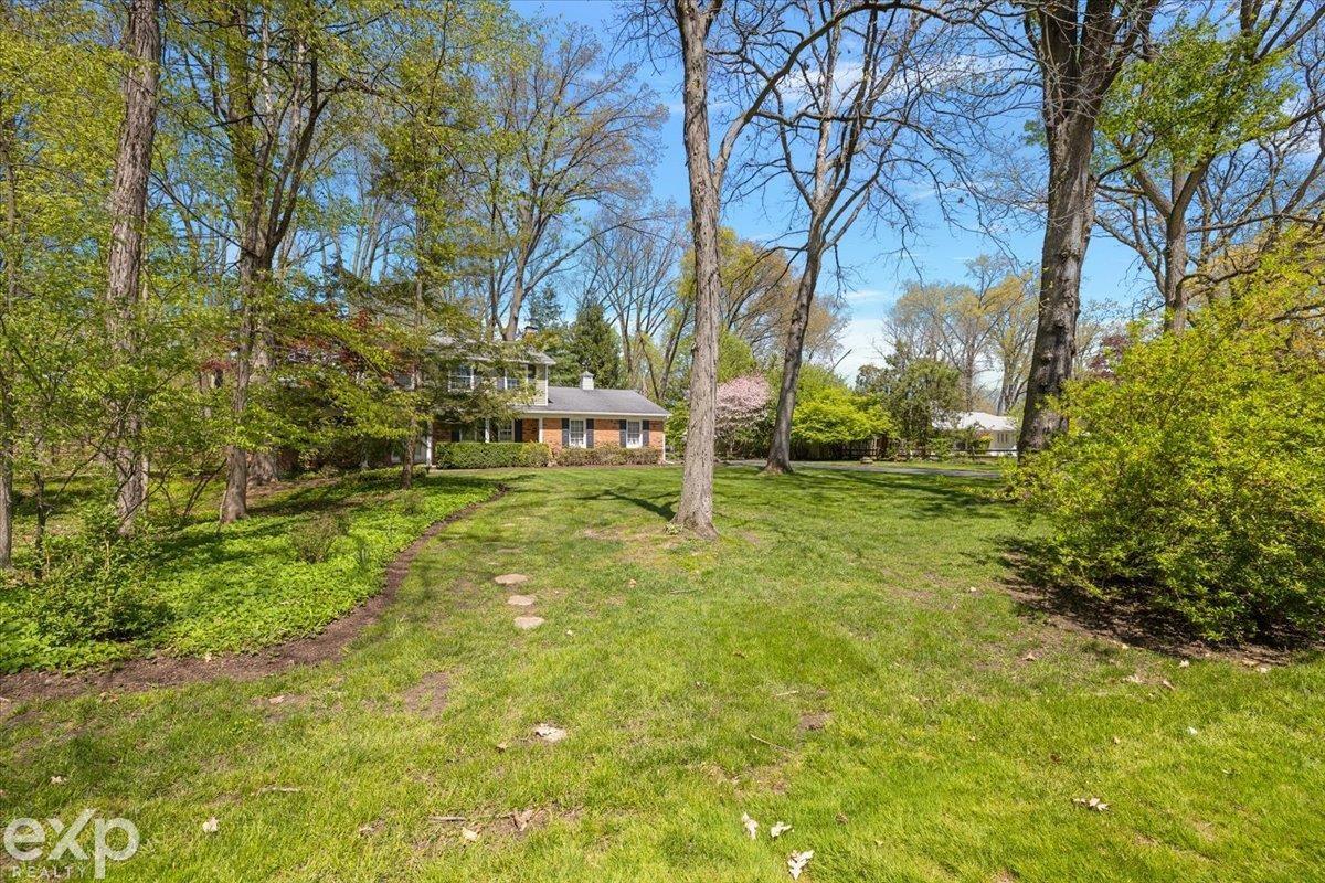 28040 Forestbrook Drive, Farmington Hills, MI, 48334