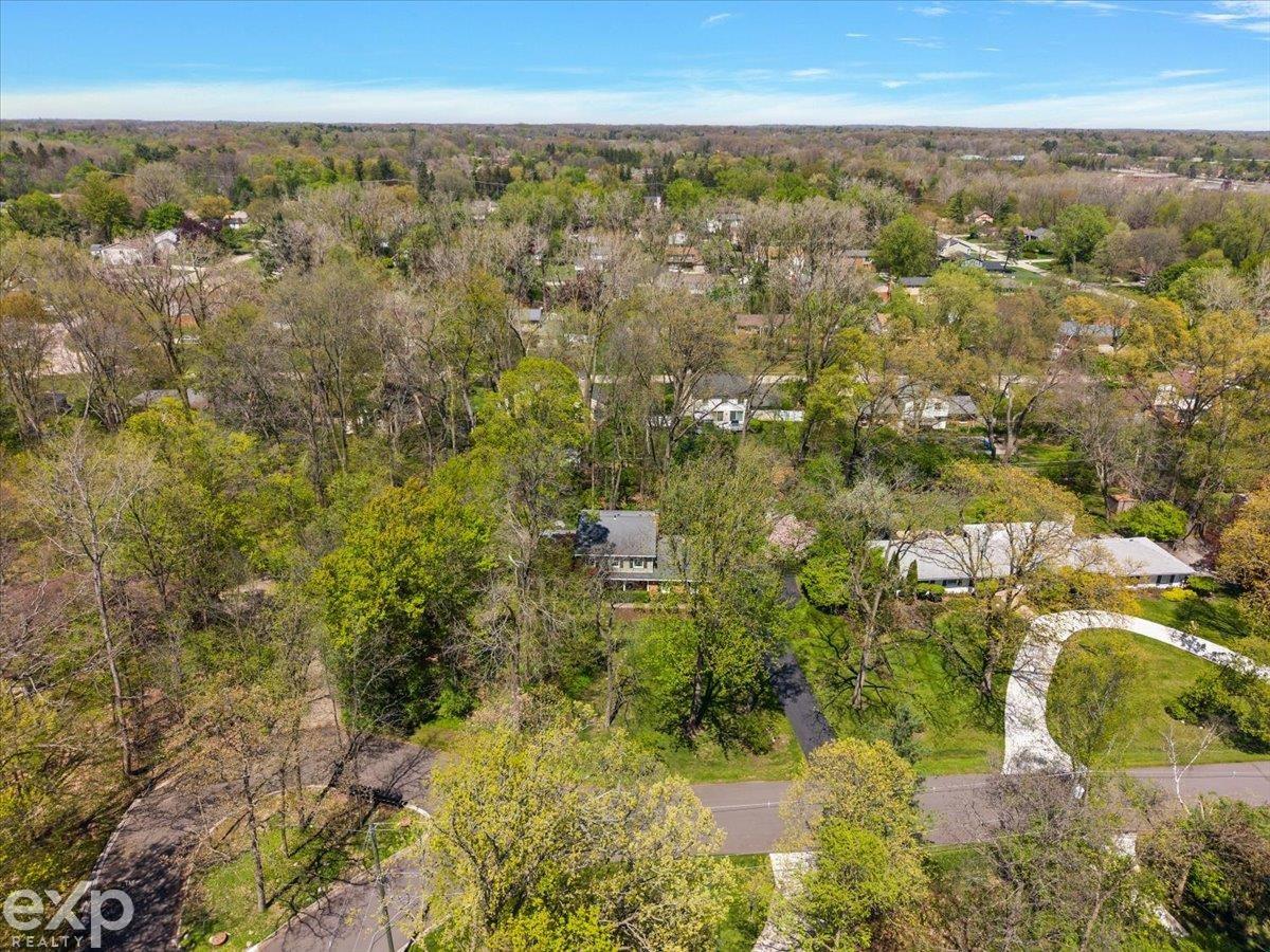 28040 Forestbrook Drive, Farmington Hills, MI, 48334
