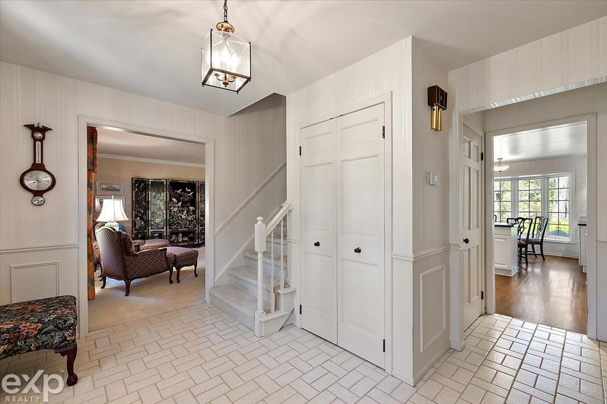 28040 Forestbrook Drive, Farmington Hills, MI, 48334