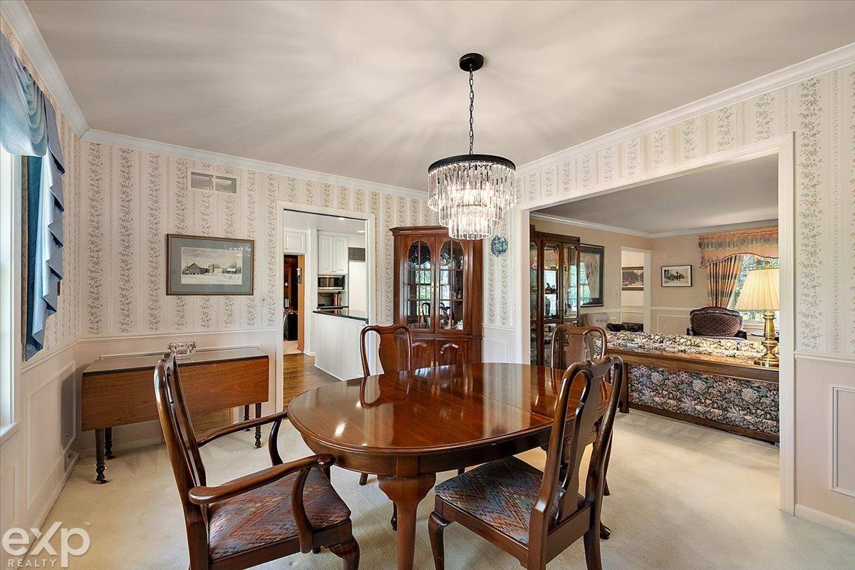 28040 Forestbrook Drive, Farmington Hills, MI, 48334