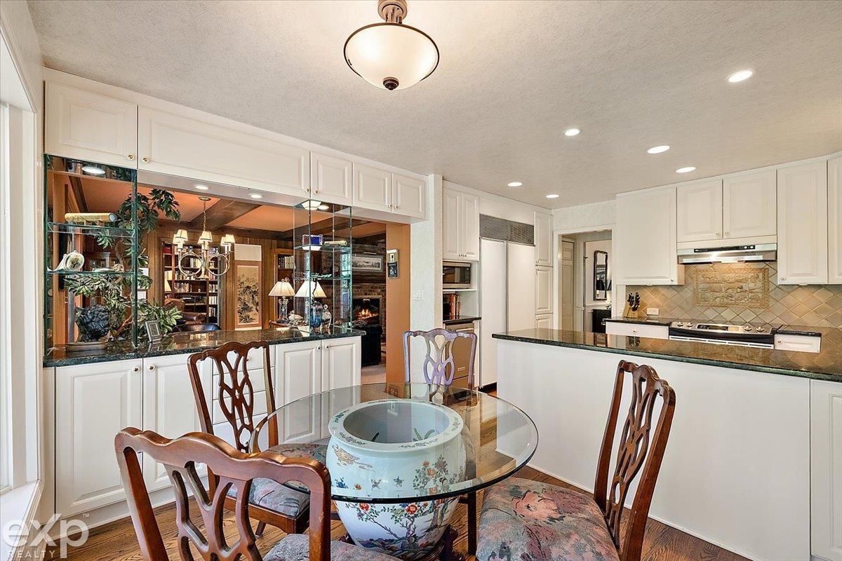 28040 Forestbrook Drive, Farmington Hills, MI, 48334