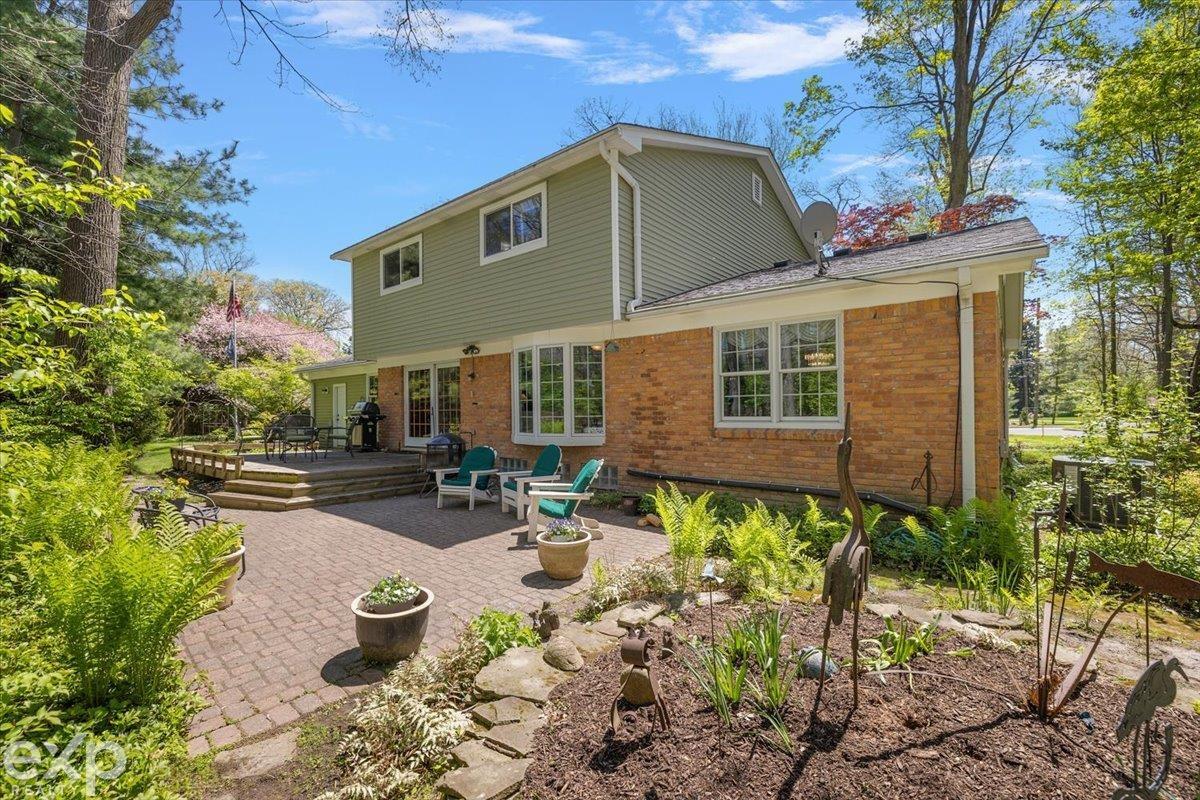 28040 Forestbrook Drive, Farmington Hills, MI, 48334