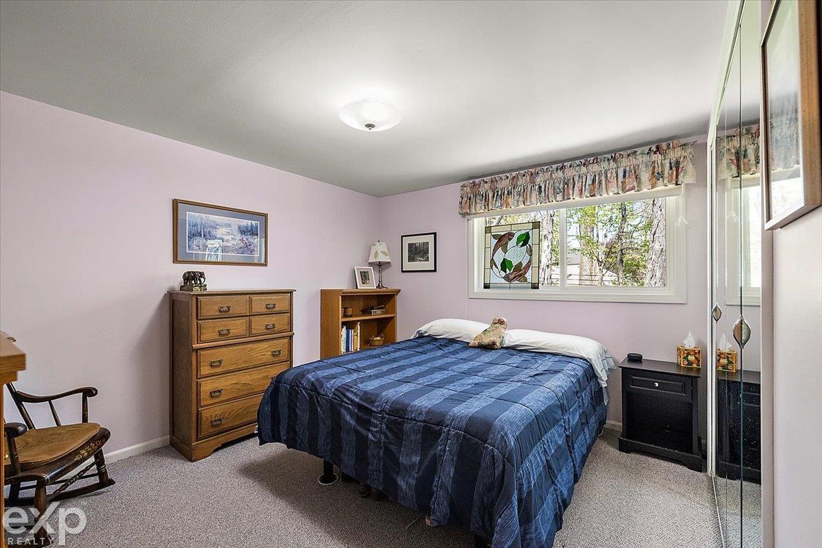 28040 Forestbrook Drive, Farmington Hills, MI, 48334