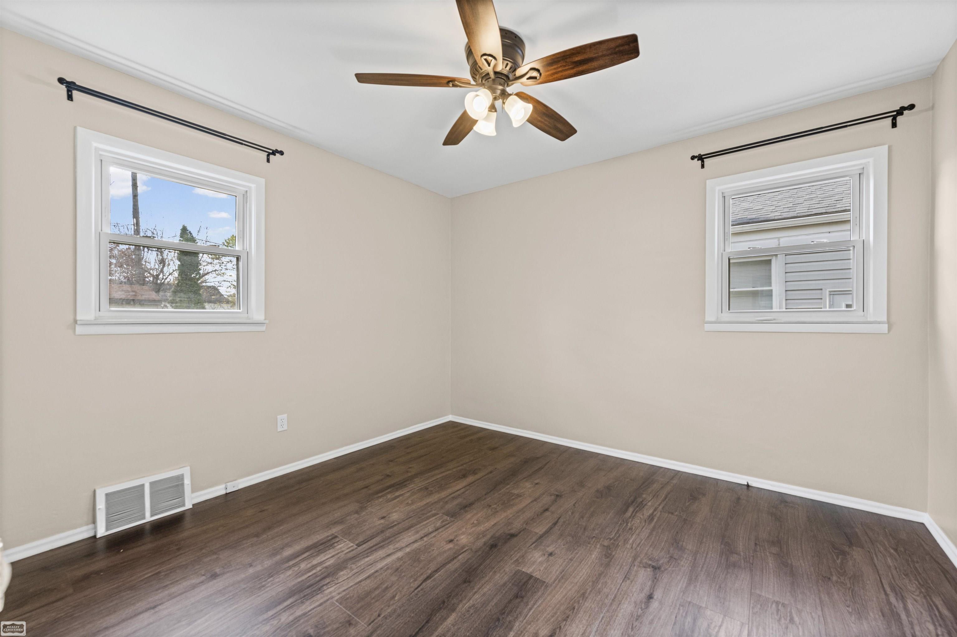 25263 Leach Streets, Roseville, MI, 48066