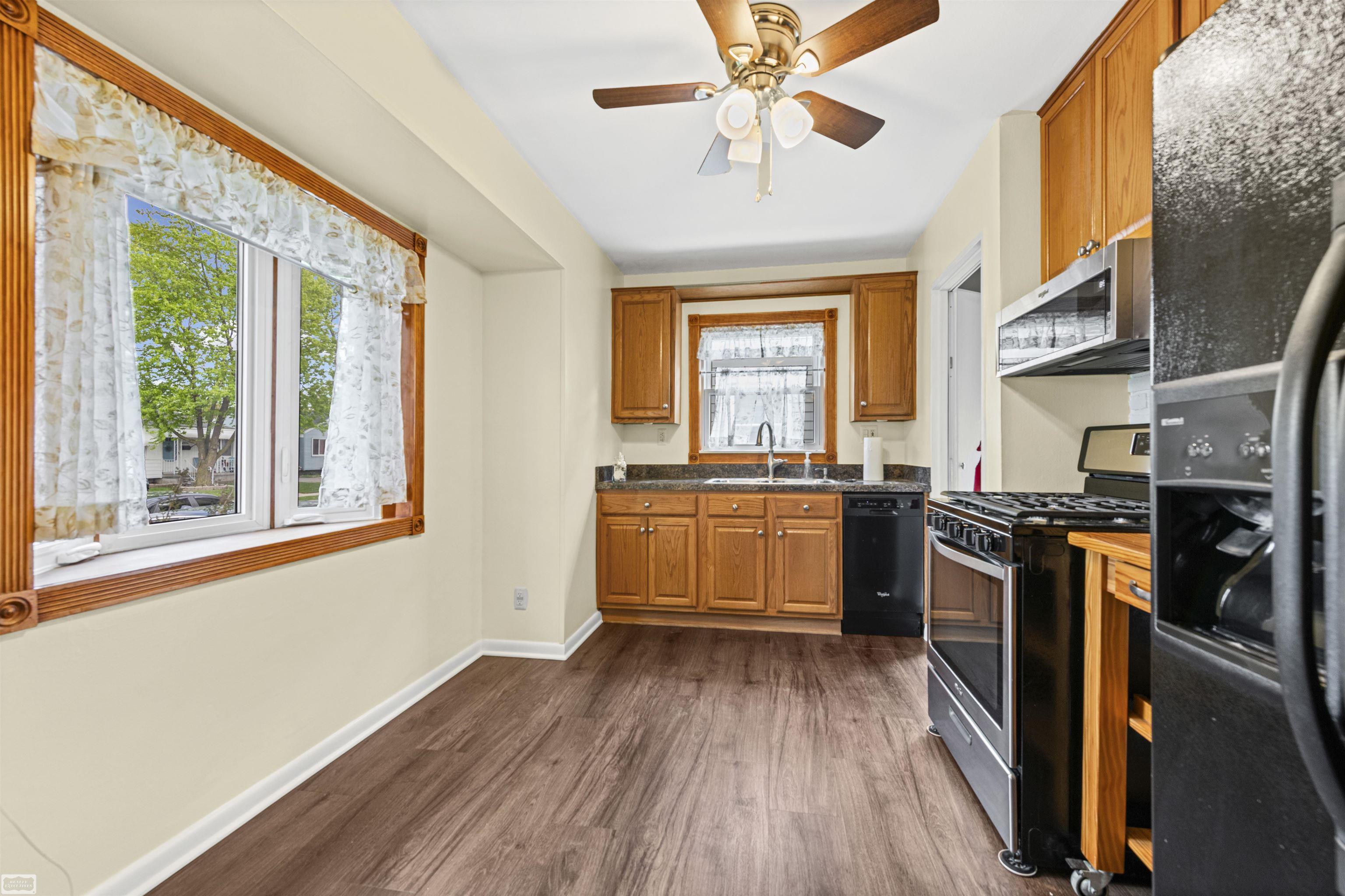 25263 Leach Streets, Roseville, MI, 48066