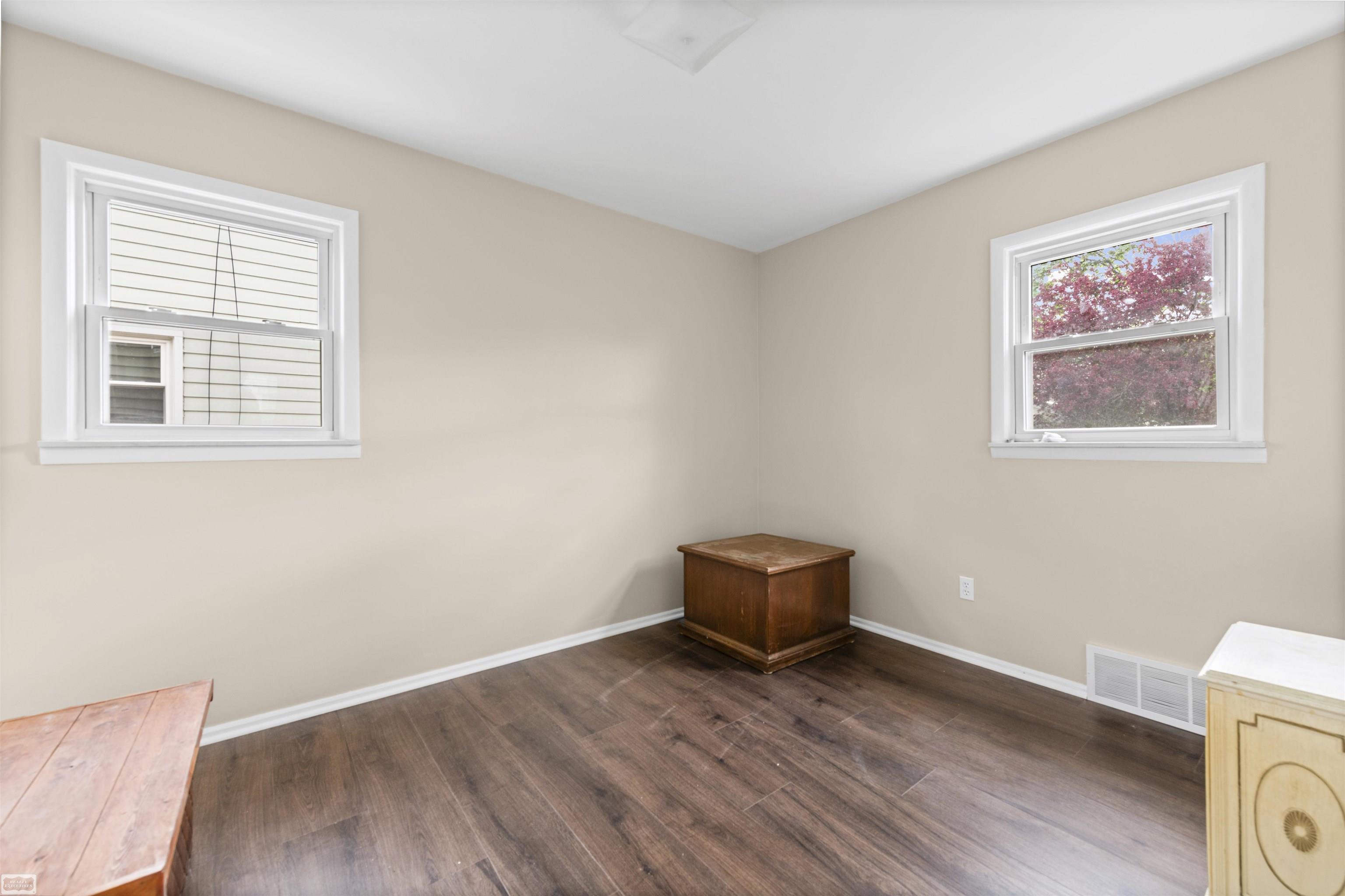 25263 Leach Streets, Roseville, MI, 48066